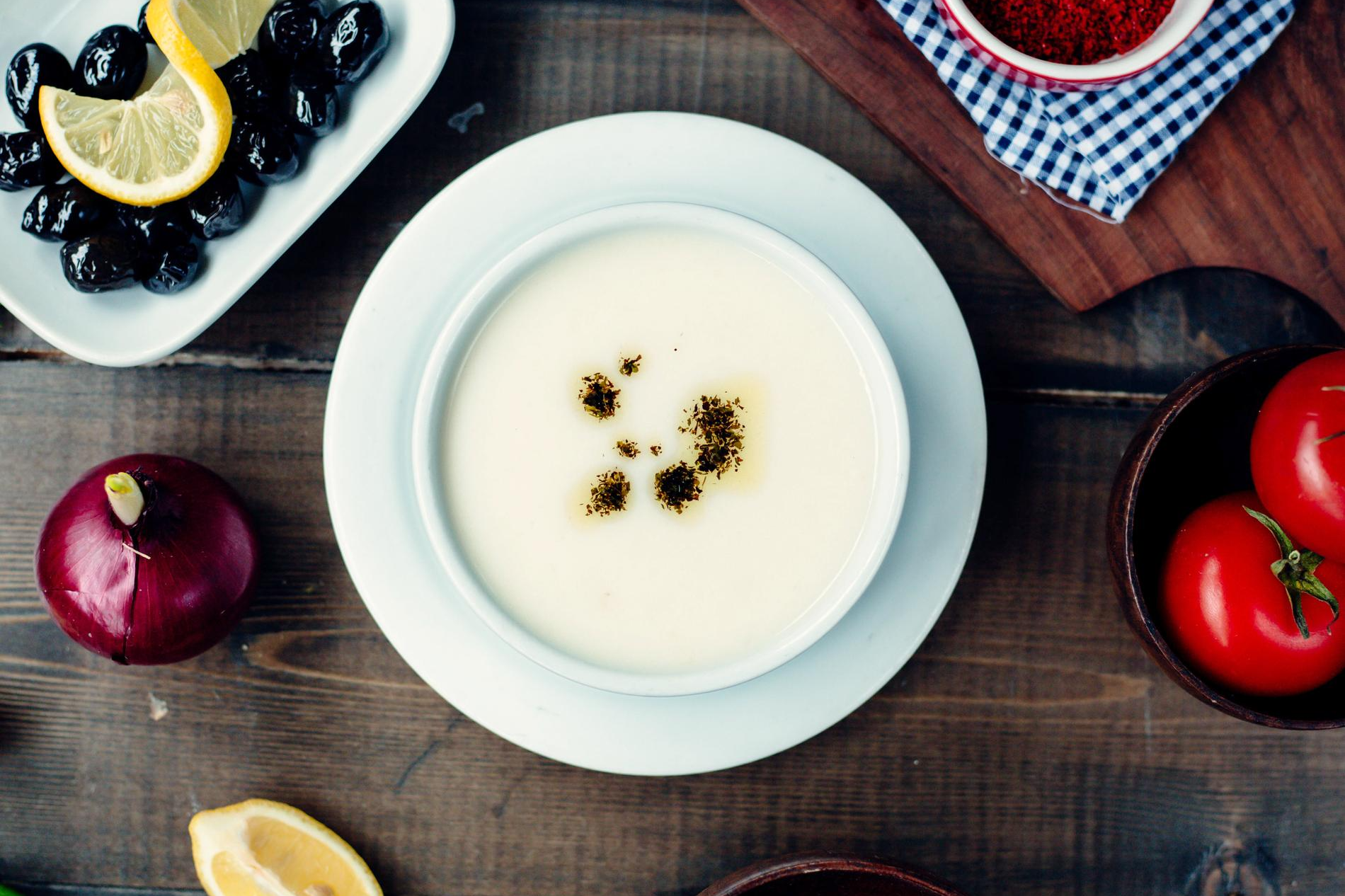Ахобланко. Рецепты холодных супов. Фото: freepik.com