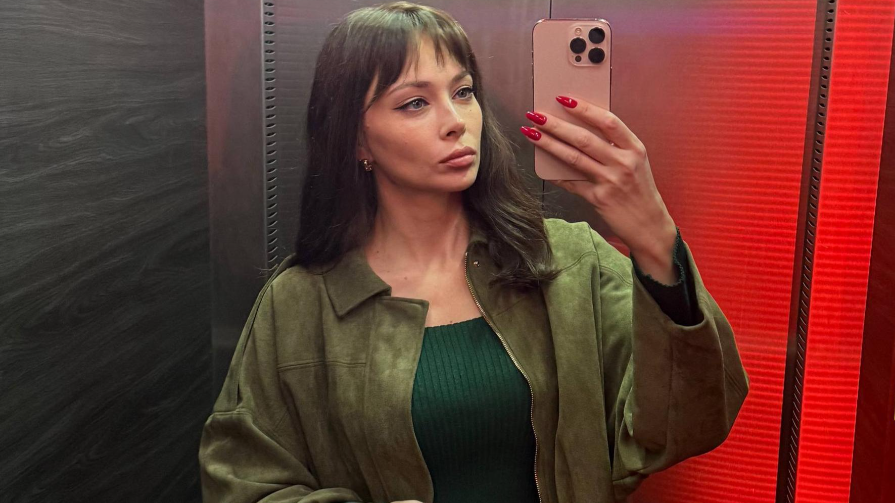 Джереми және Кэндиспен жыныстық қатынас