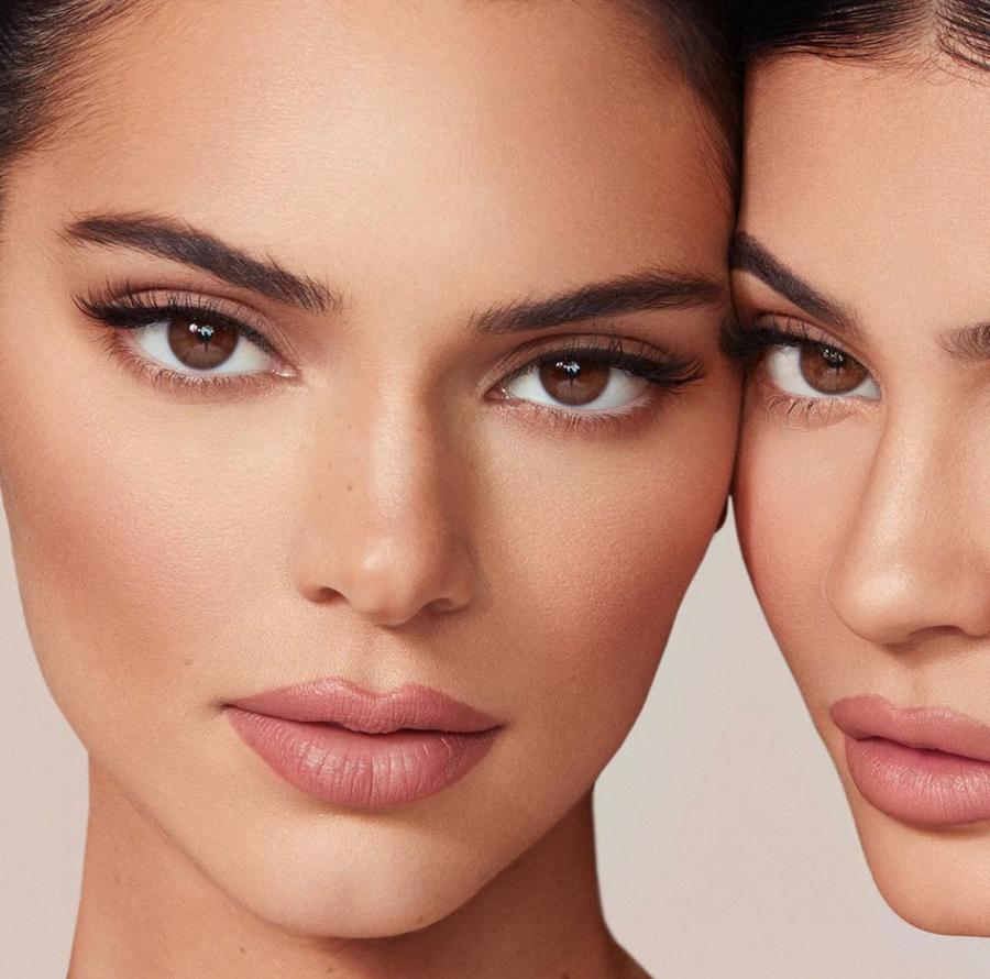 Бренд Кайли Дженнер представит новую коллекцию 'Kendall x Kylie’ — Super.ru