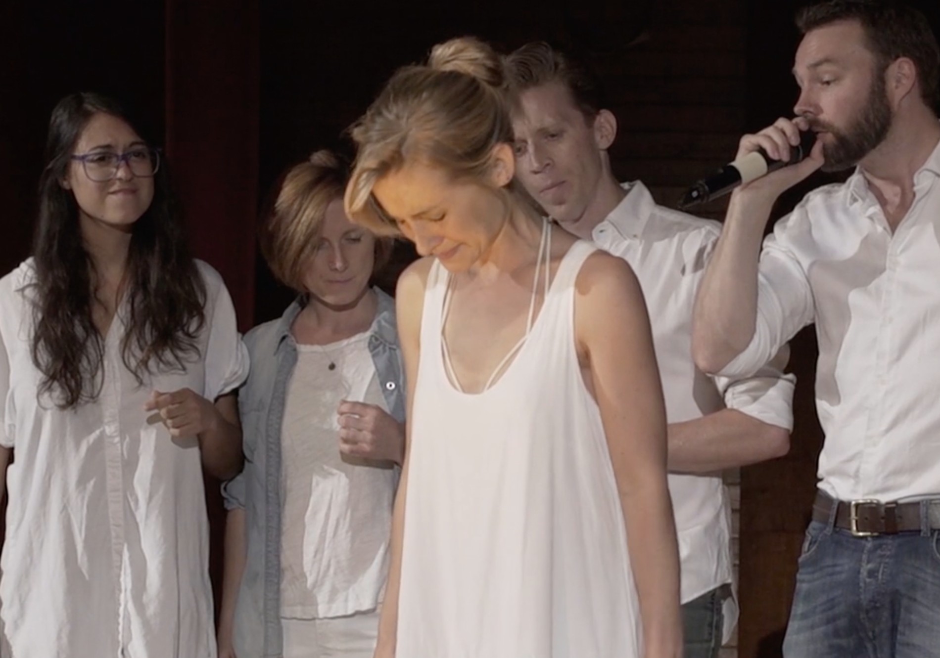 Эллисон Мэк поздравляет «учителя» с днем рождения. Фото: Sun