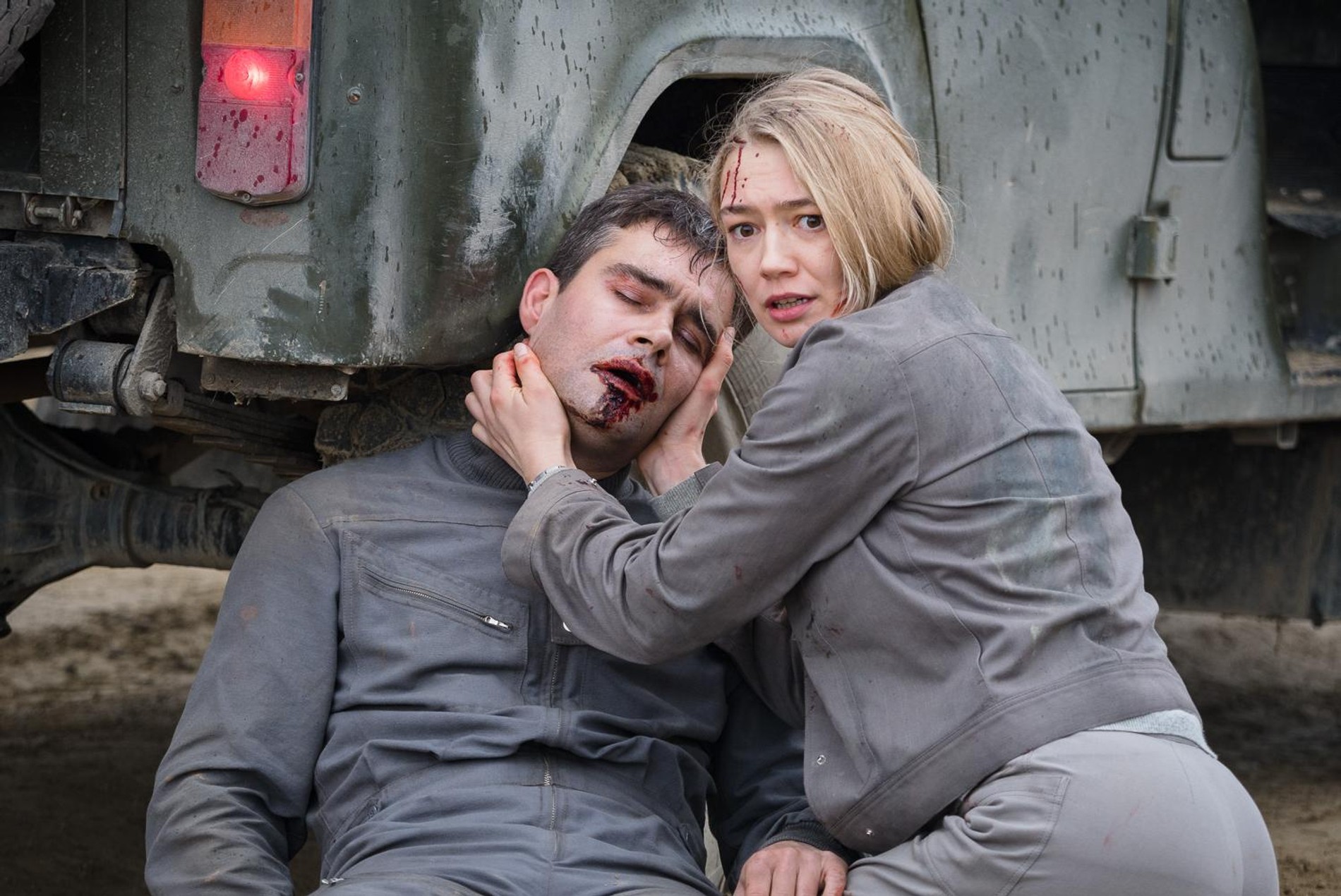 Кадр из фильма «Спутник»