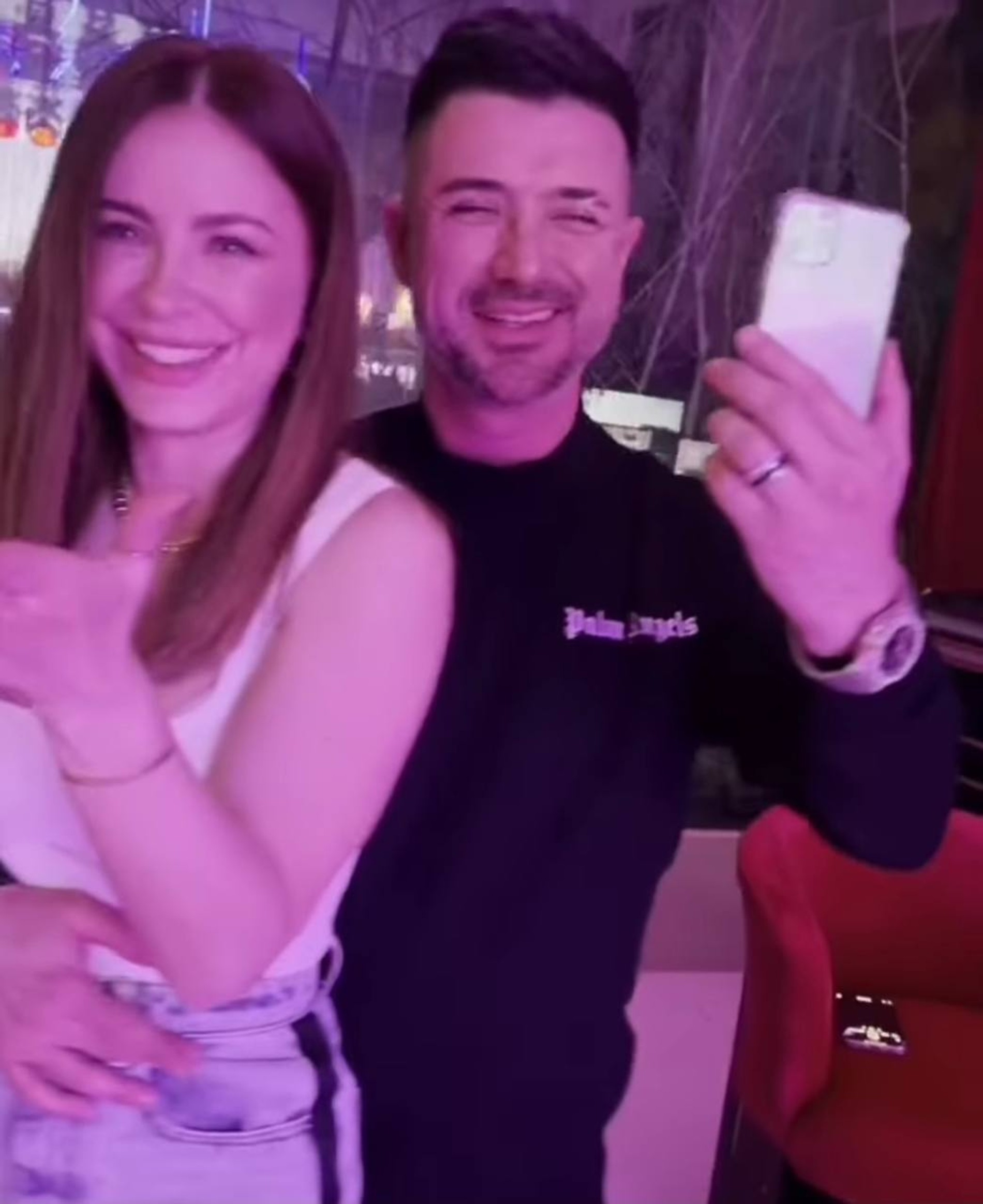 Ани Лорак с мужем, скриншот