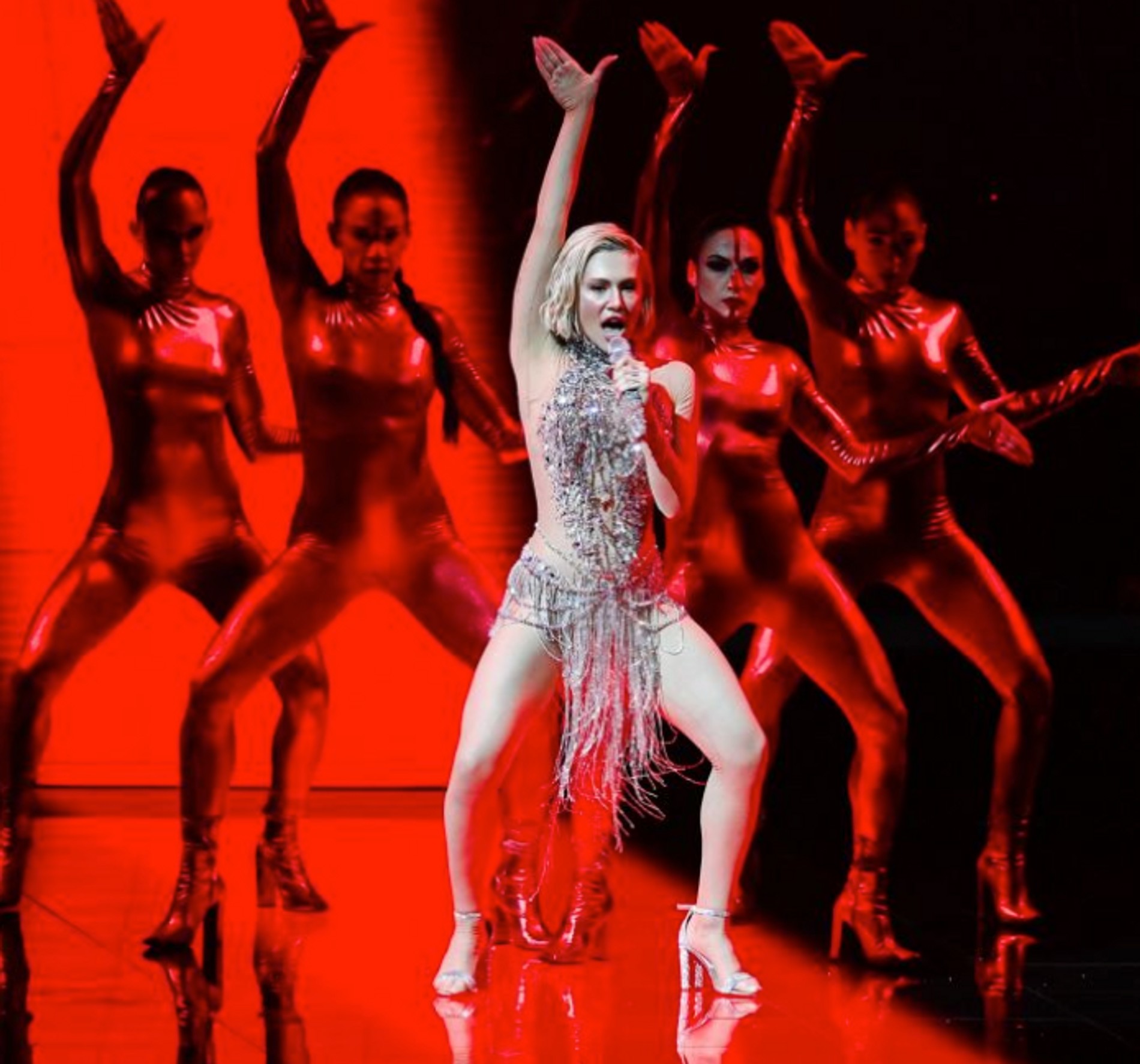 Скрин из выступления Элены Цагрину