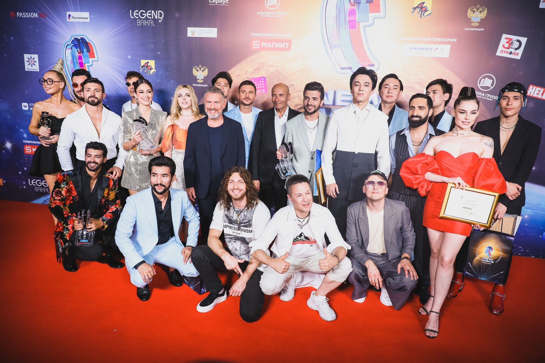 Участники «Новой волны» и члены жюри