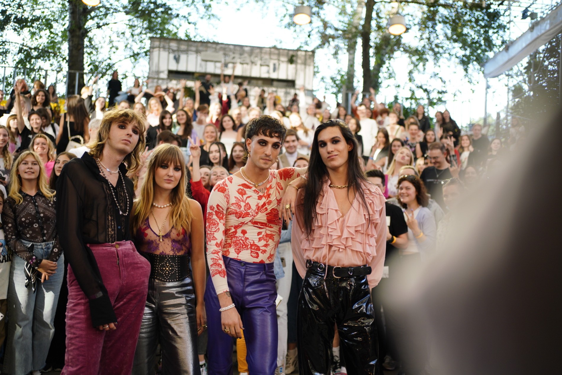 Maneskin c фанатами