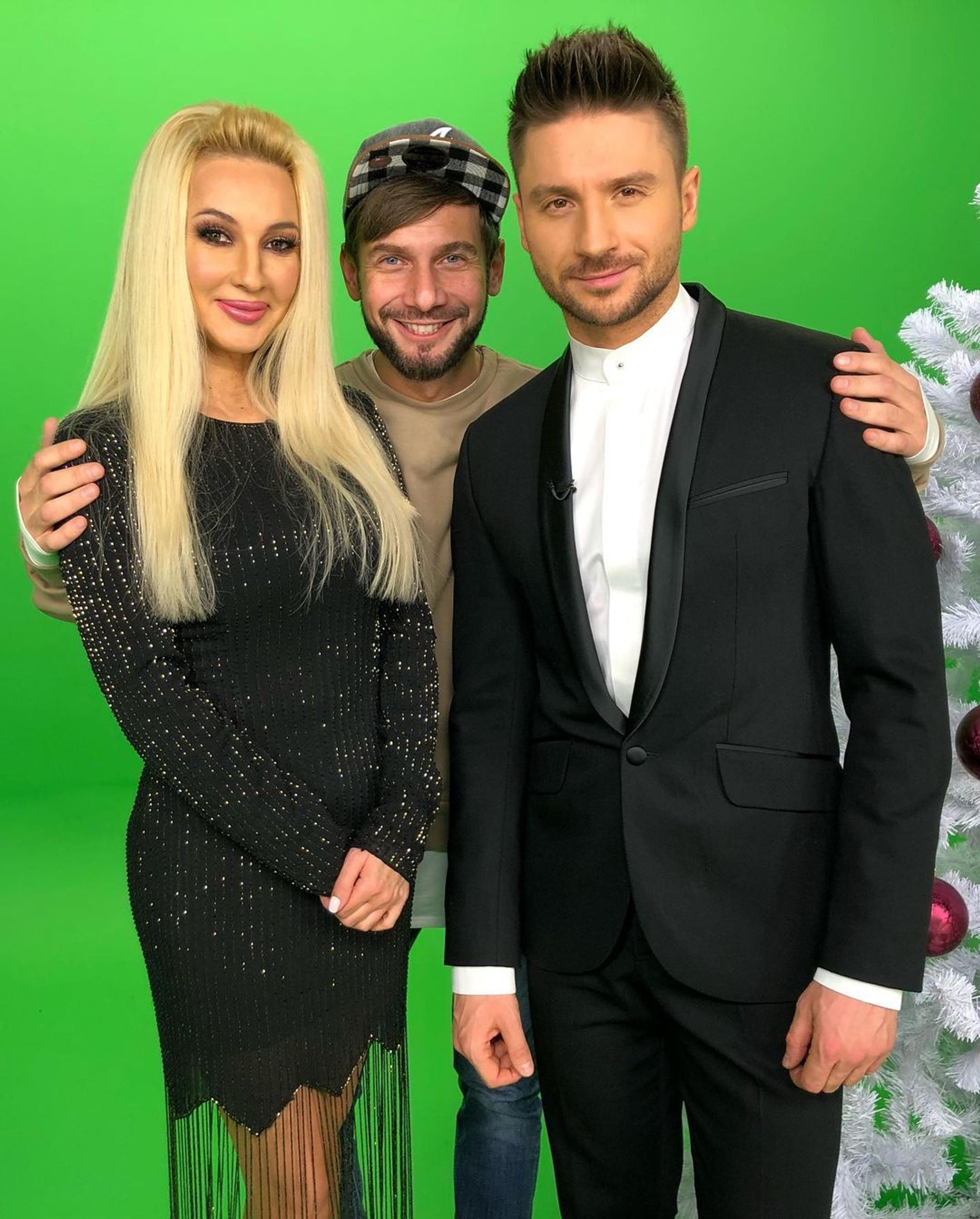 Андрей Разыграев с Лерой Кудрявцевой и Сергеем Лазаревым
Фото: @razygraev