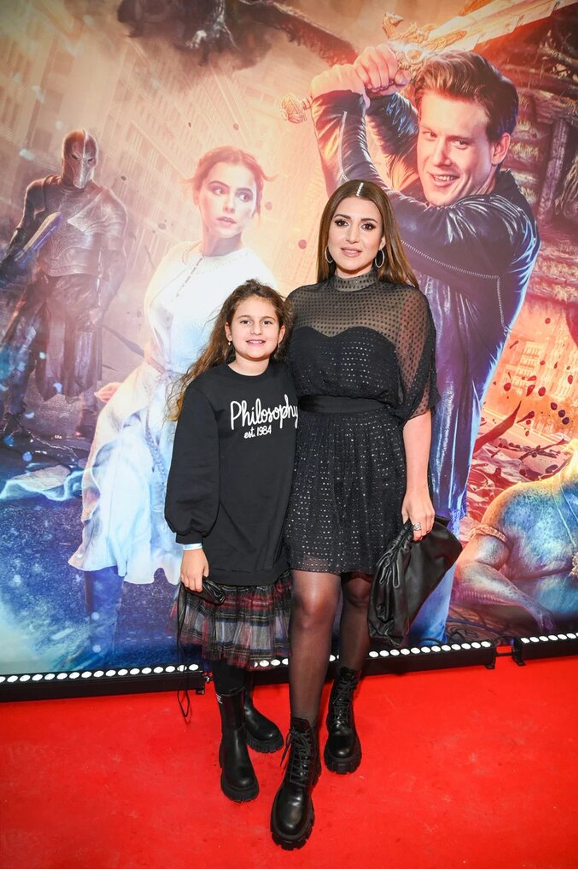 Певица Жасмин с дочерью
Фото: Super.ru