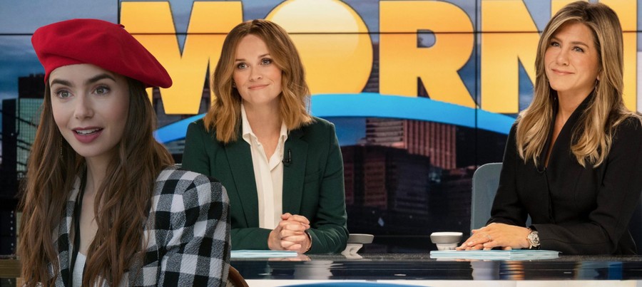 Сериалы «Эмили в Париже» и «Утреннее шоу» продлили на третий сезон ...