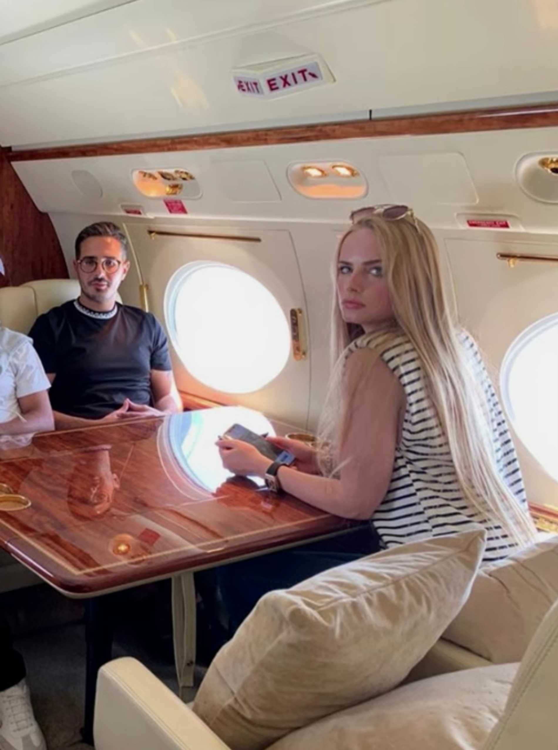 Фото: кадр из фильма «Аферист в Tinder»