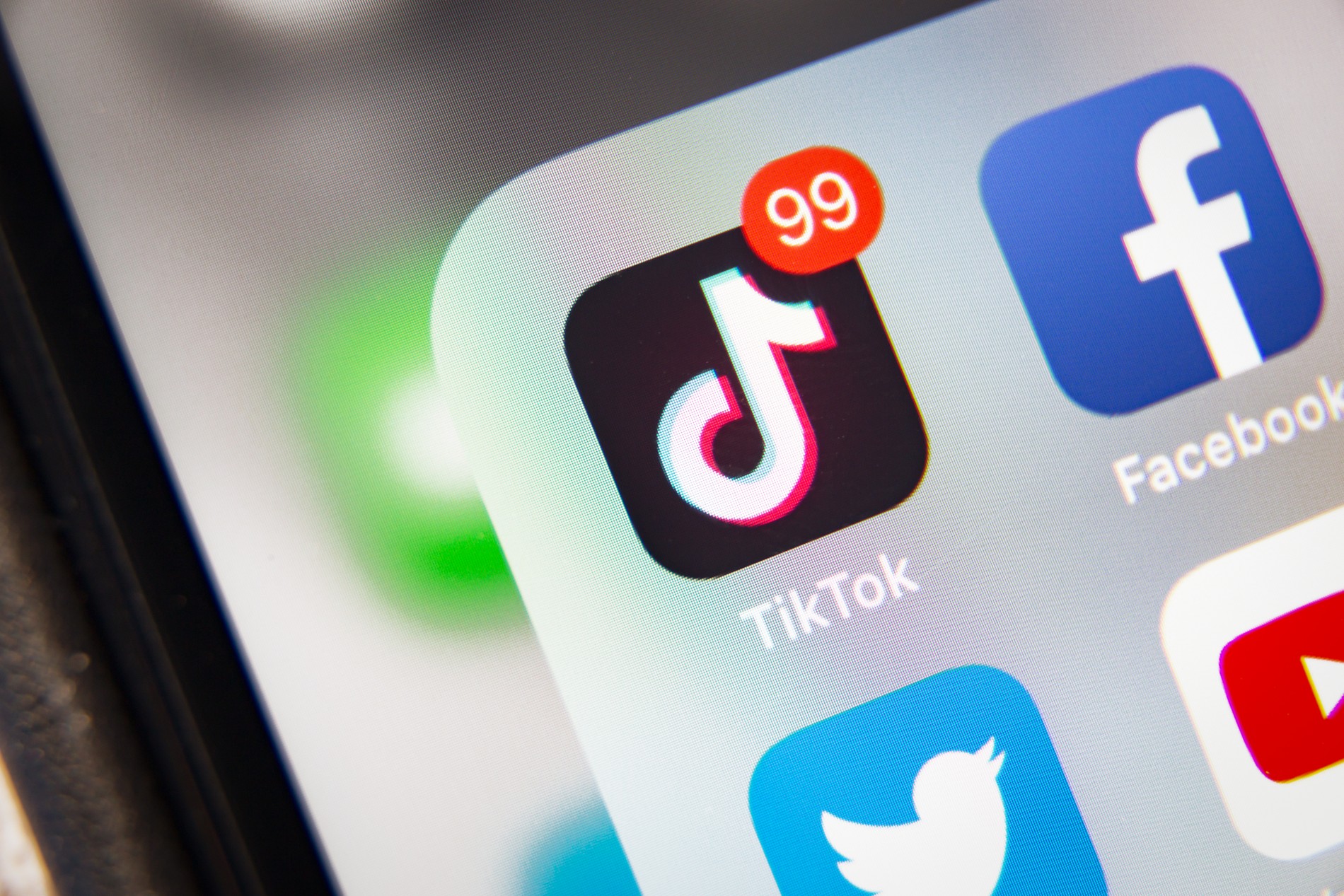 Приложение TikTok недоступно в российском App Store