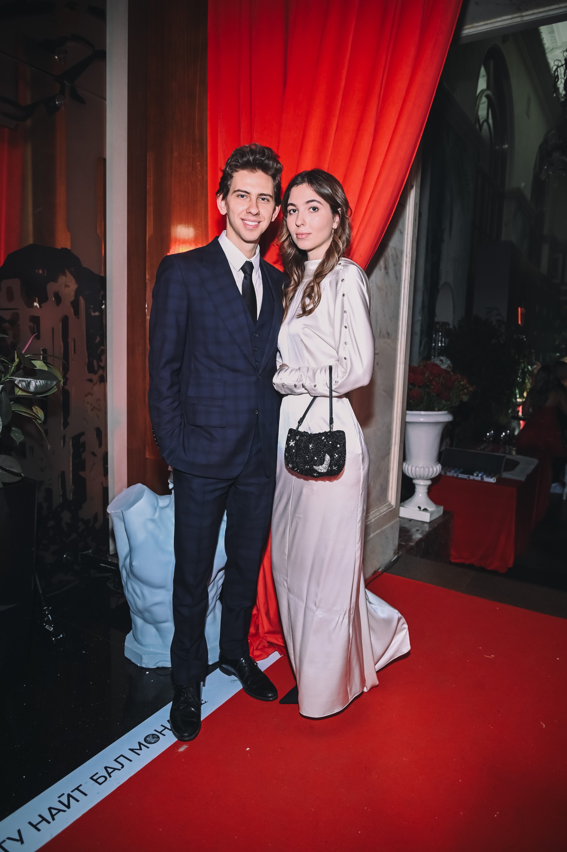 ВладиМир со спутницей
Фото: Super.ru / Александра Марченко