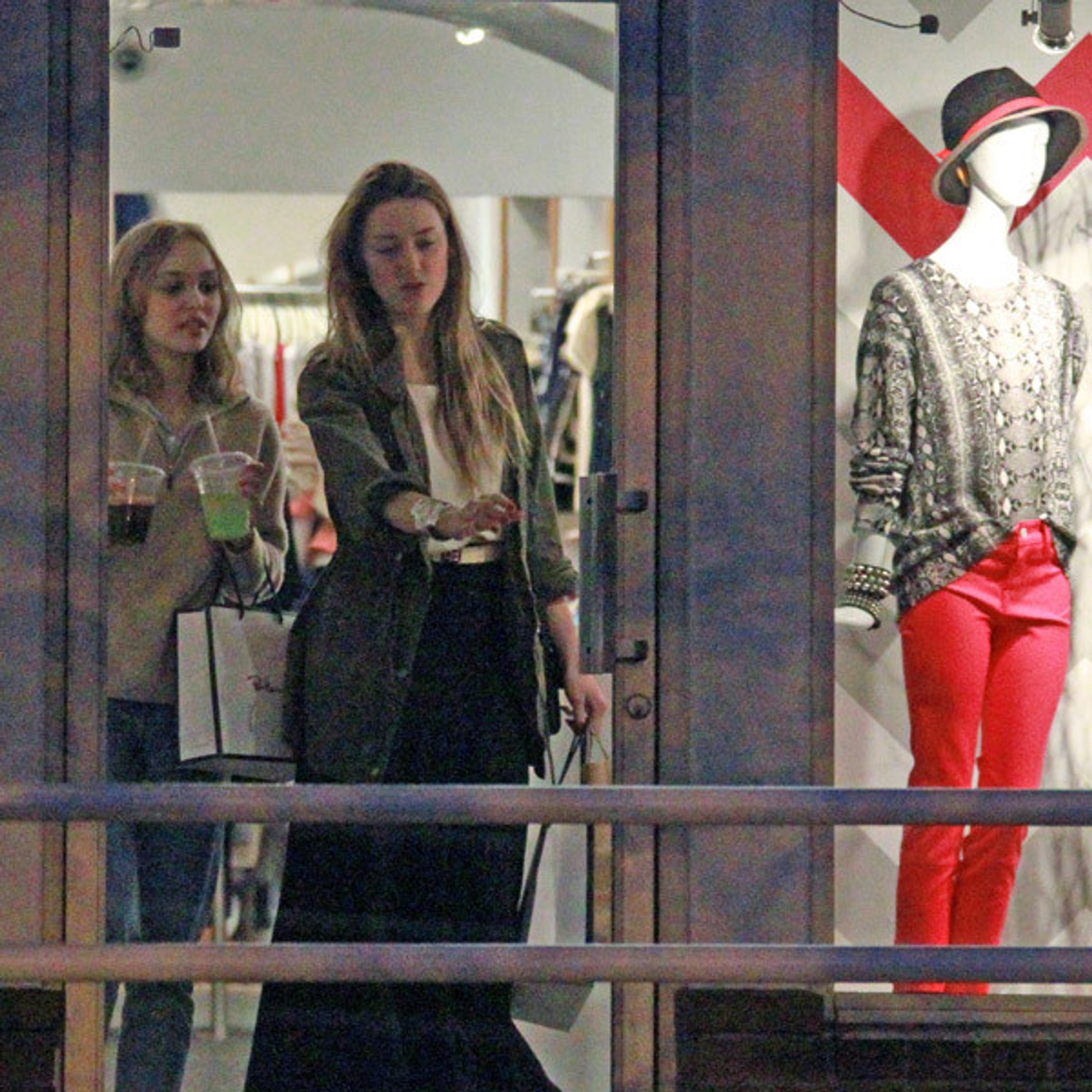 Эмбер с Лили-Роуз
Фото: BackGrid