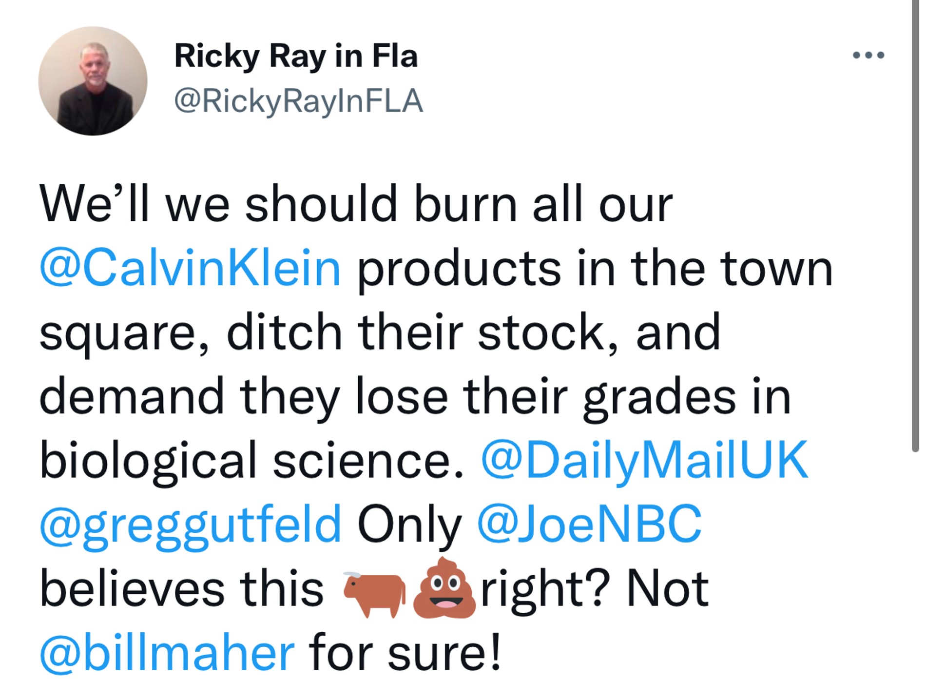 «Мы должны сжечь всю одежду и аксессуары от Calvin Klein на городской площади, избавиться от всех запасов»
Фото: скрин комментария в Twitter