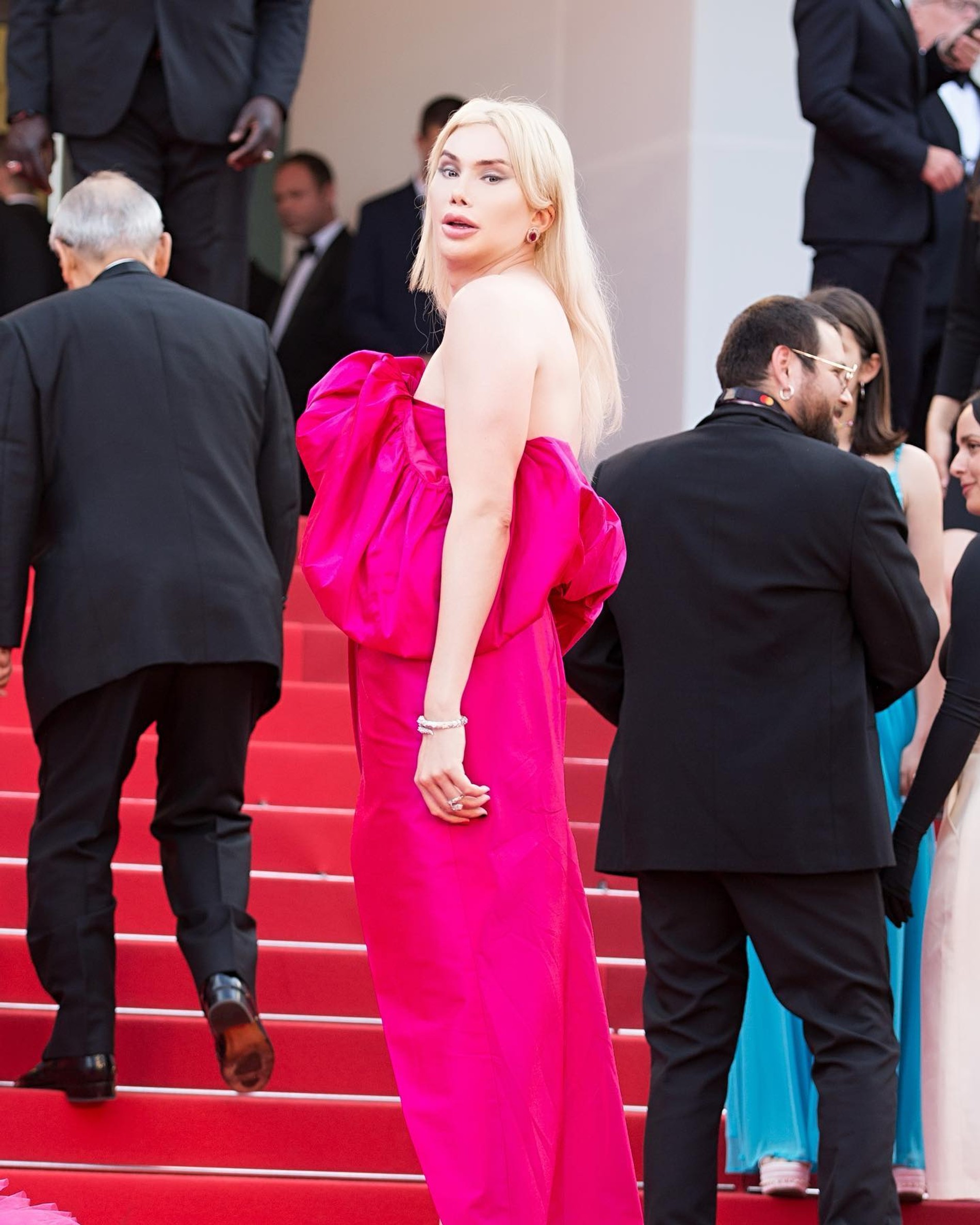 Instagram (запрещен в РФ) / londonoli