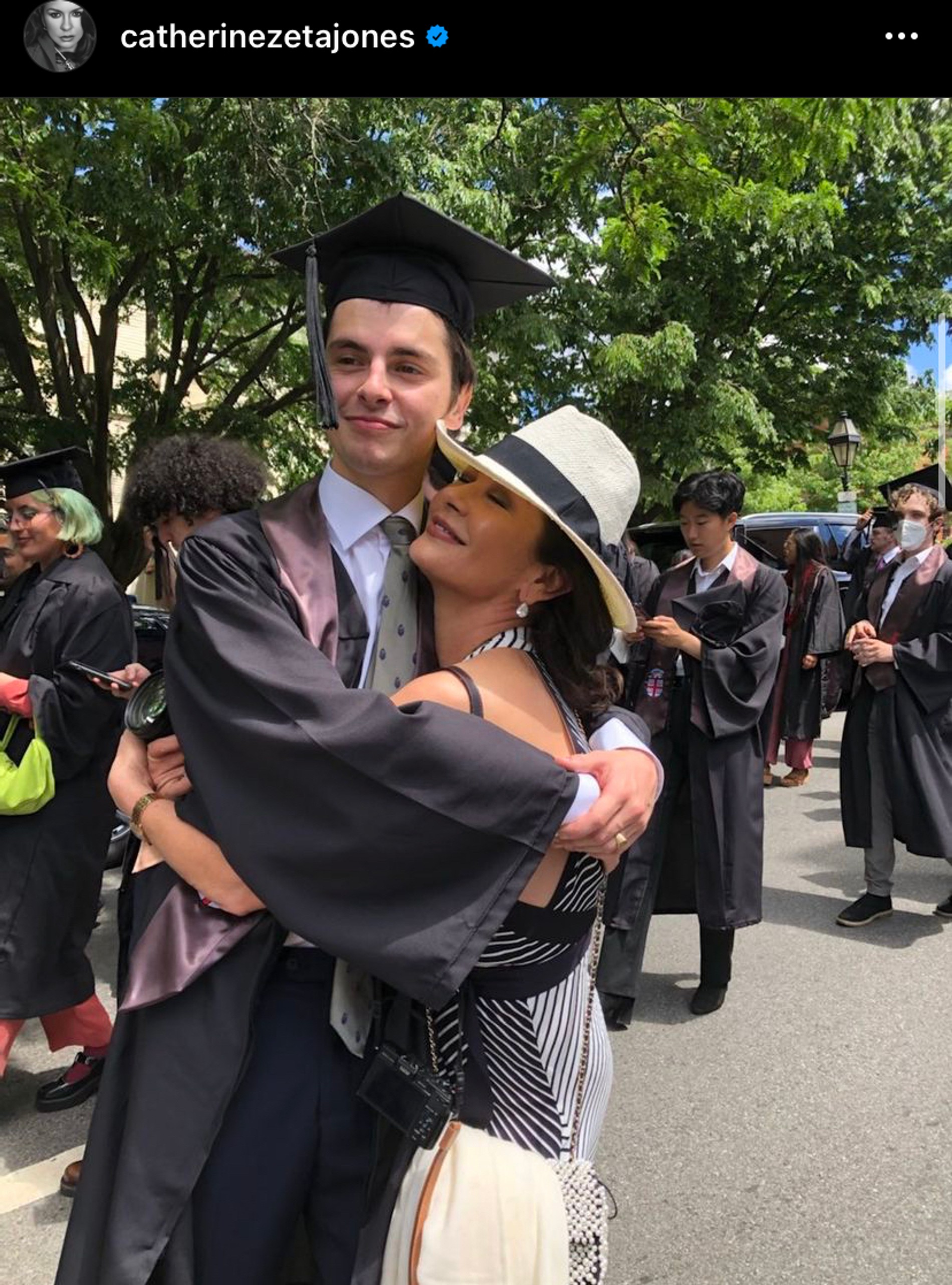 Фото: Инстаграм (запрещен в РФ) / catherinezetajones