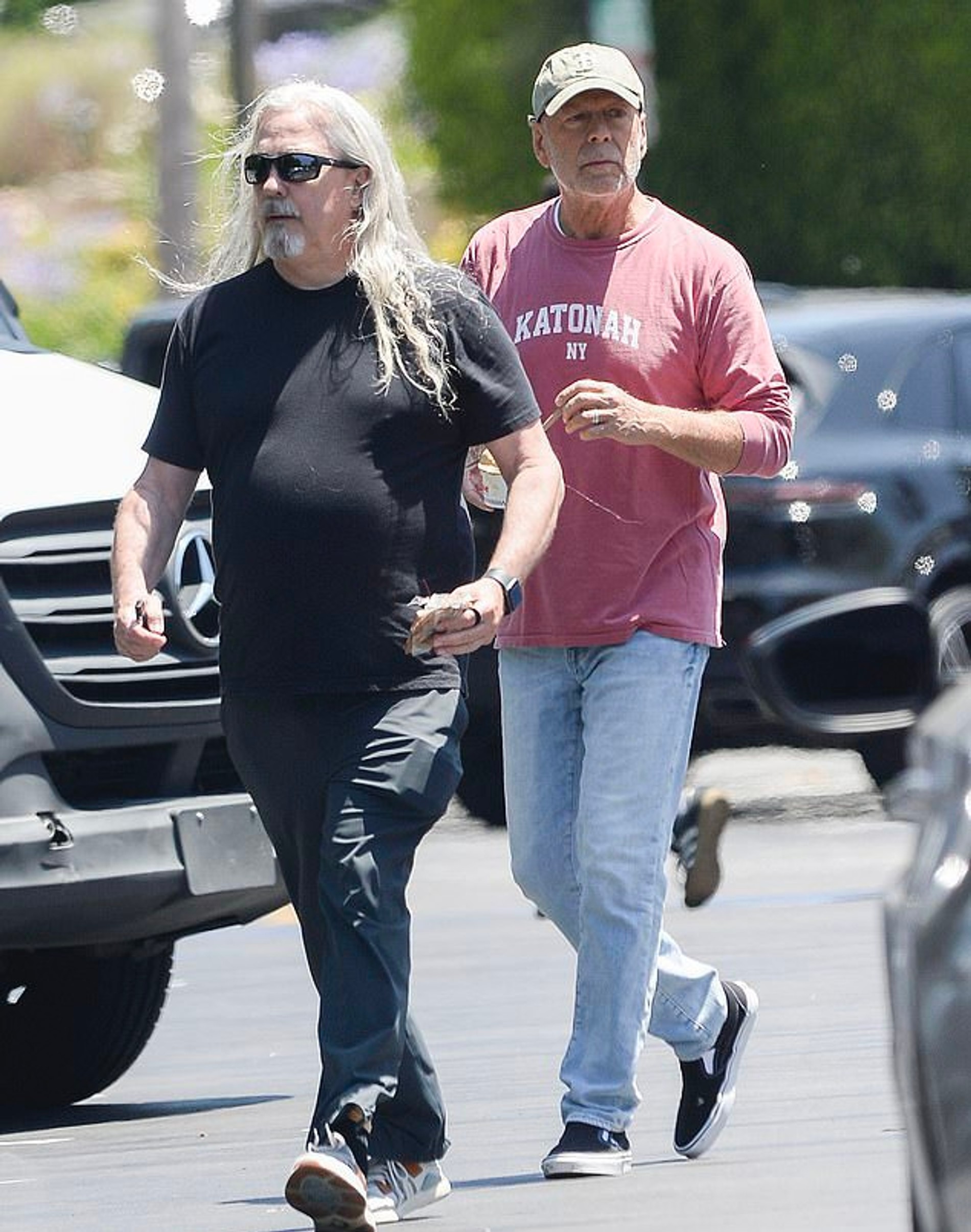 Брюс Уиллис и его давний друг Стивен Идс
Фото: Getty Images