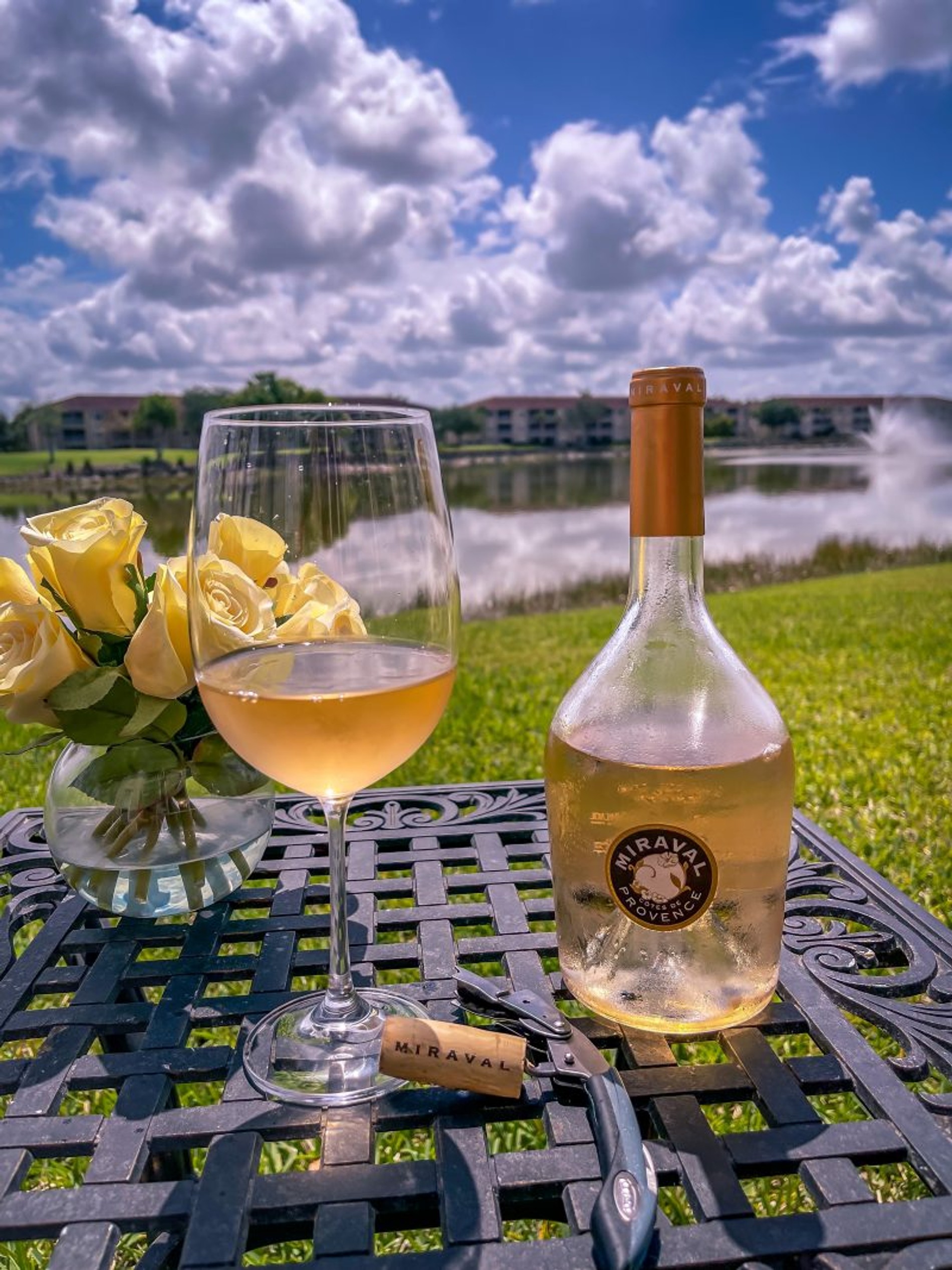 Фото: girlsdrinkwinetoo.com