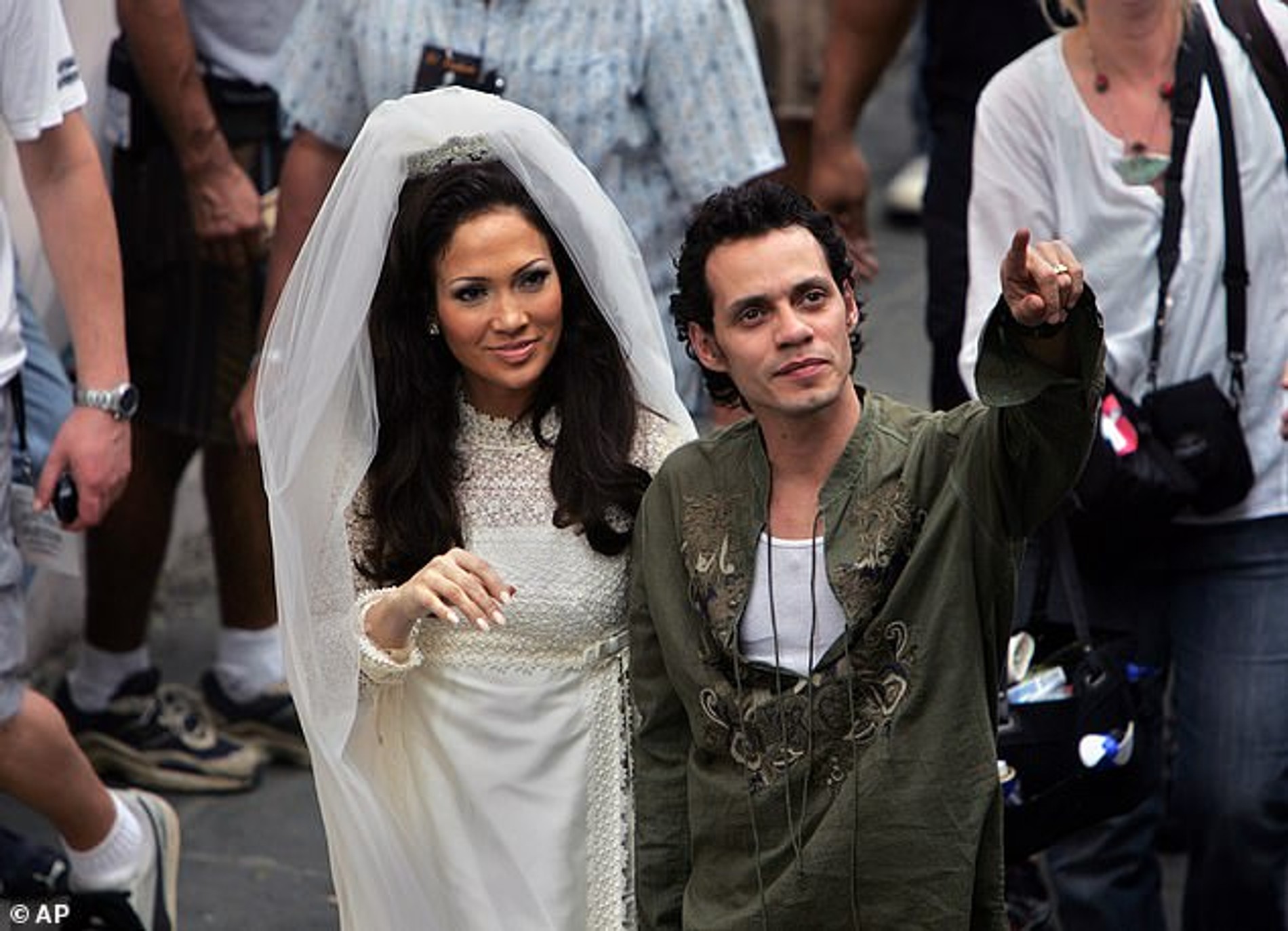 Третий муж и отец её детей — певец Марк Энтони
Фото: AP