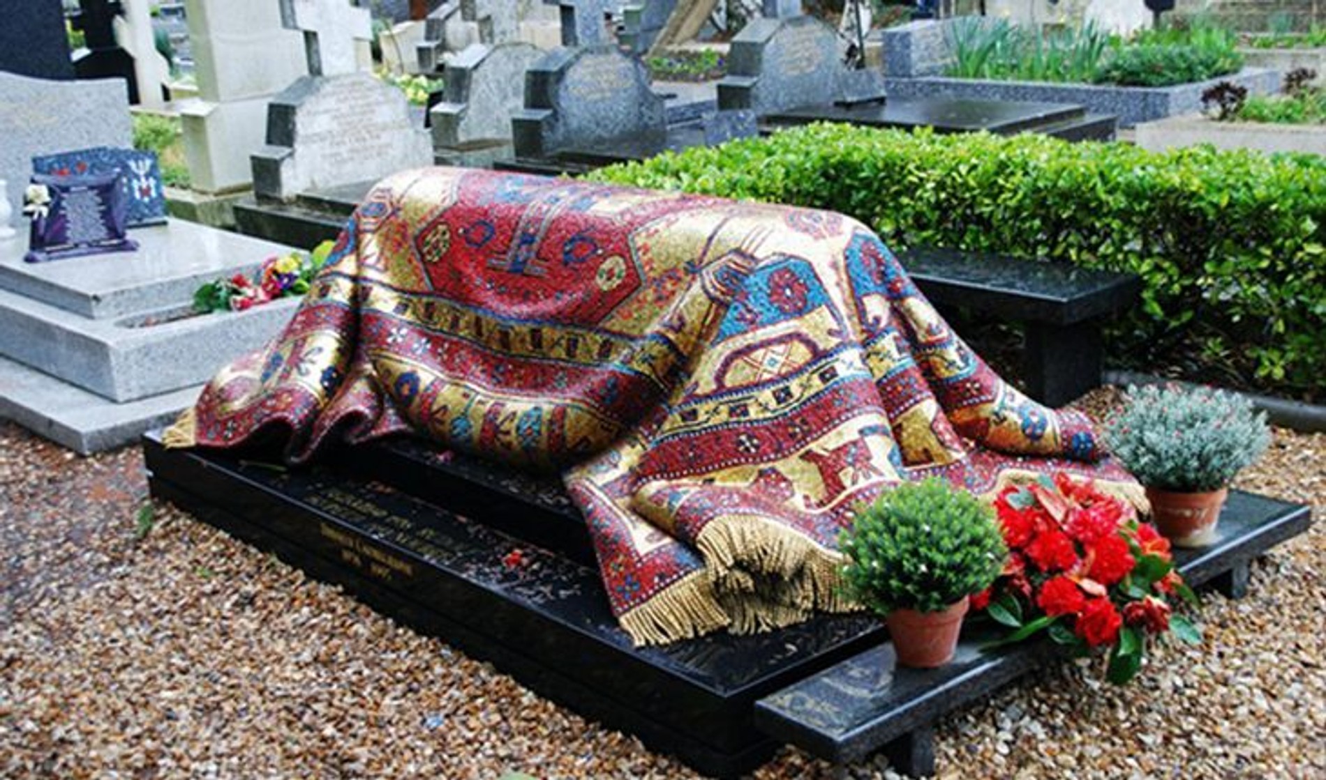 Rudolf nureyev gravestone