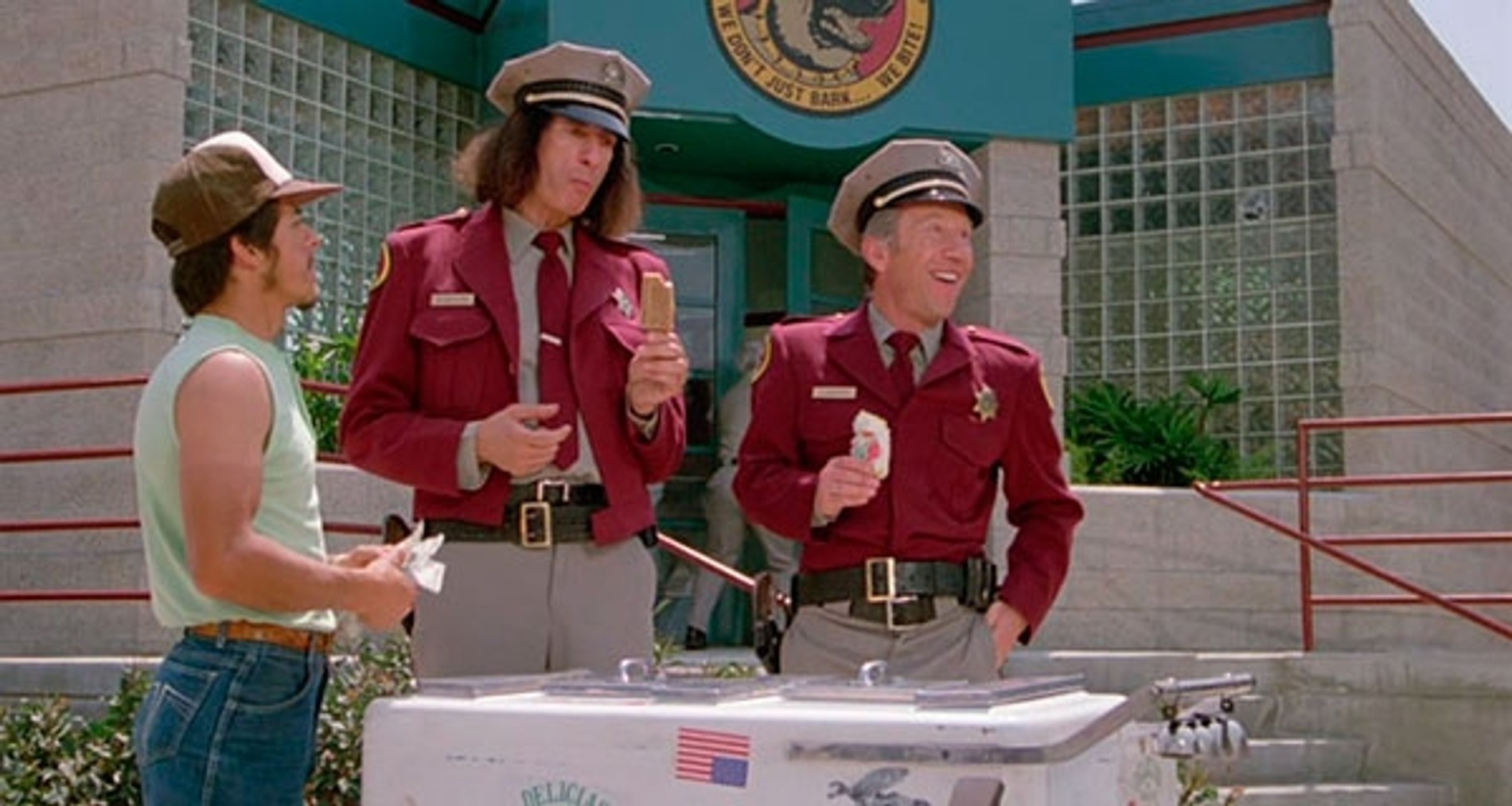 Фото: кадр из фильма «Вооружены и опасны»