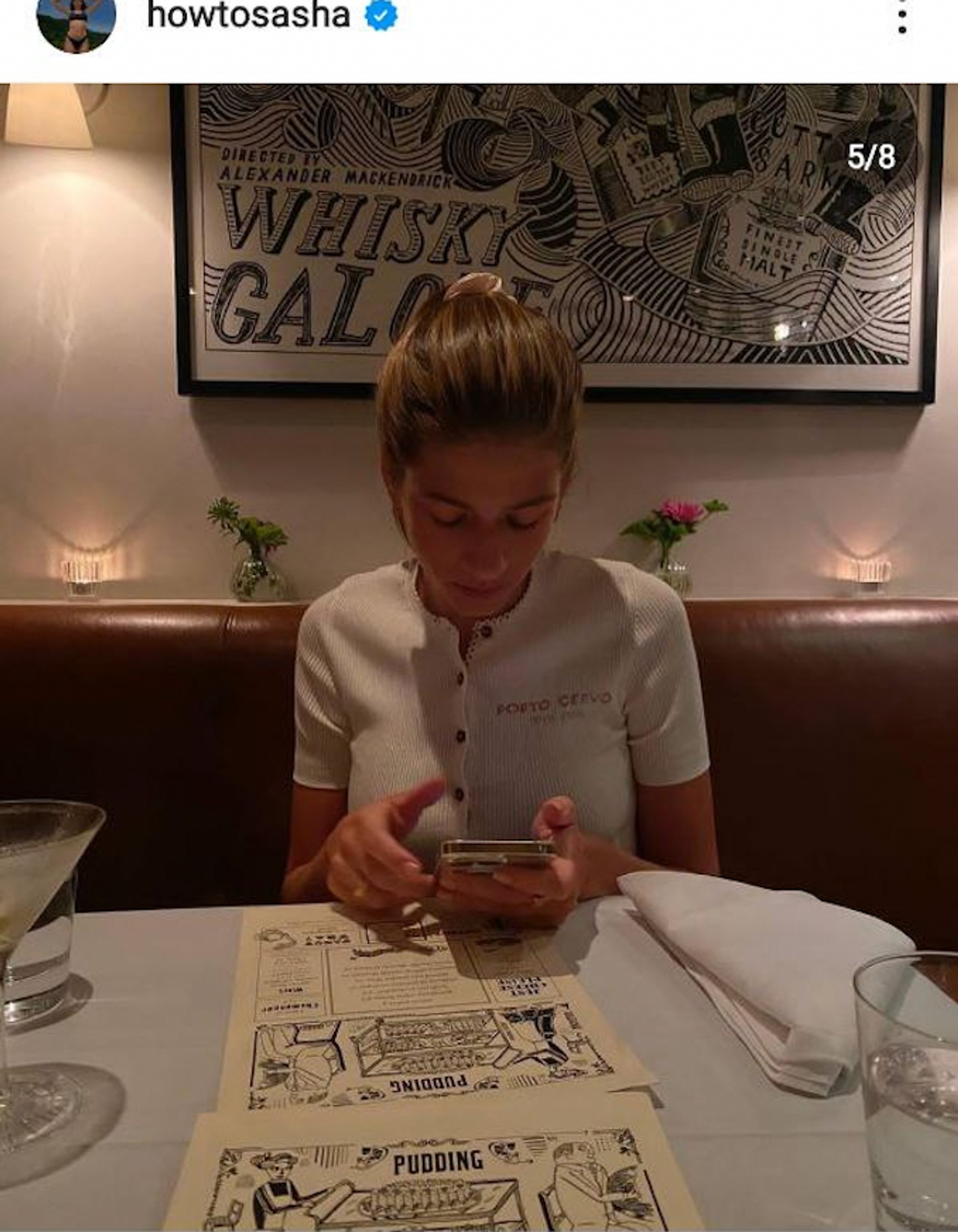 Фото: Инстаграм (запрещен в РФ) Саши Новиковой
Саша Новикова в лондонском ресторане