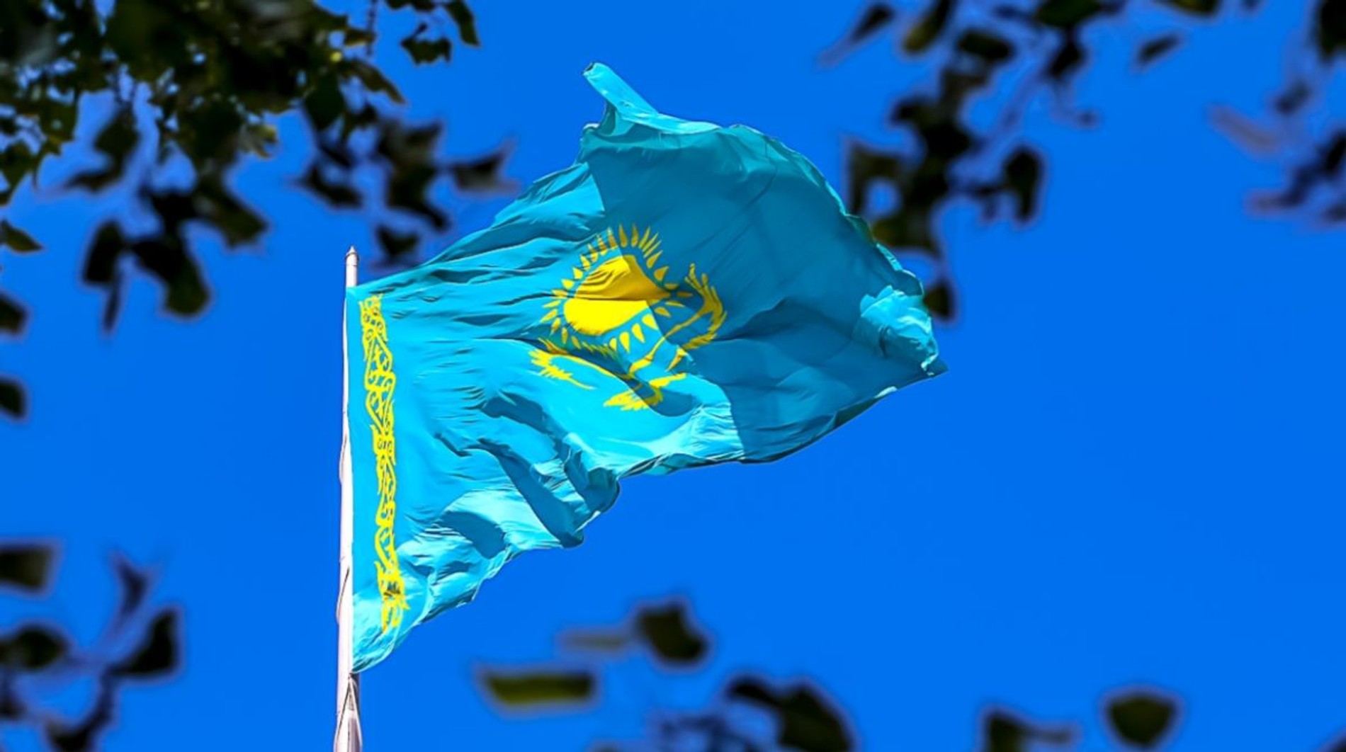 4 декабря казахстан. Флаг Казахстана 2022. 16 Декабря Казахстан. Флаг Казахстана картинки.