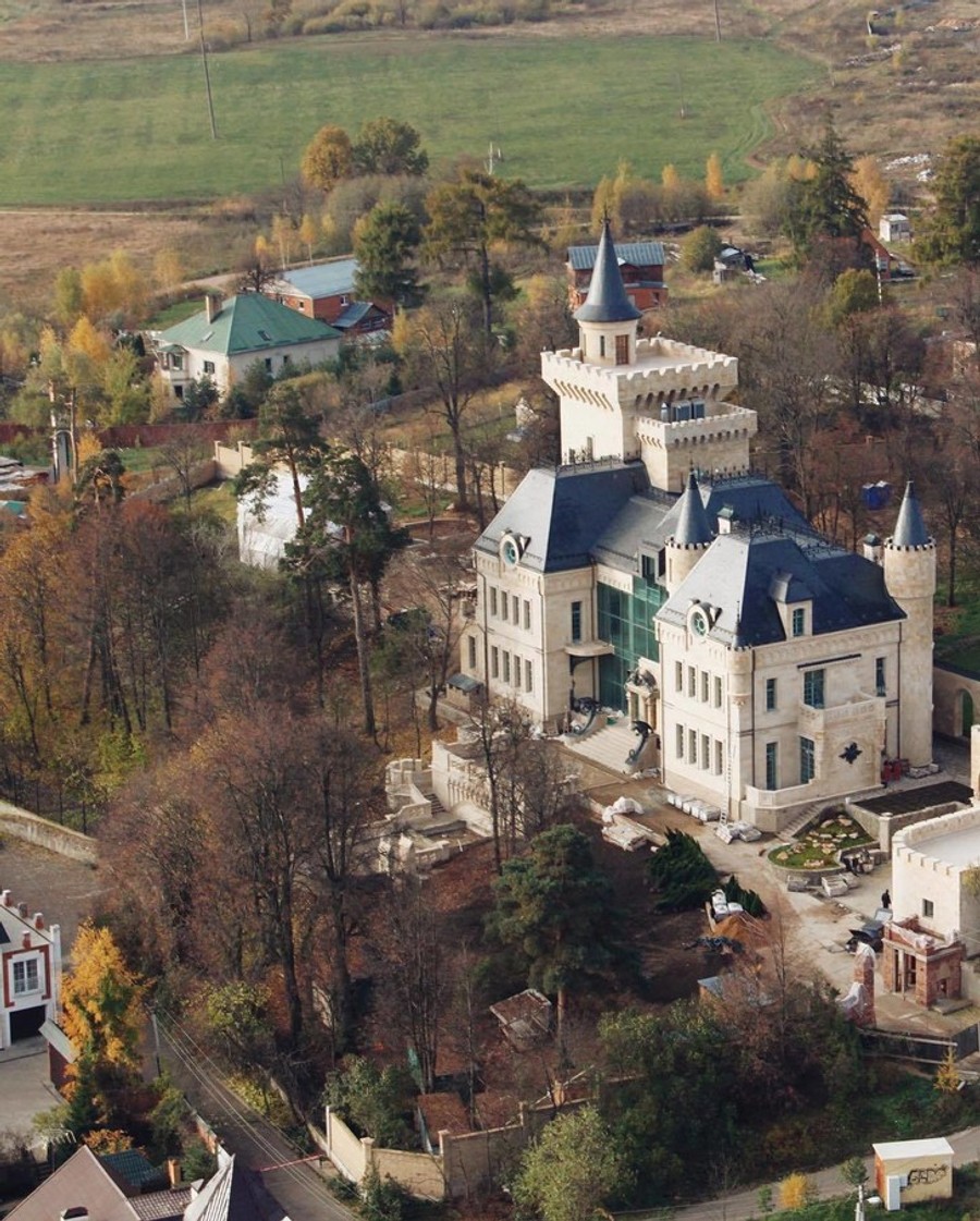 Замок Галкина И Пугачевой В России