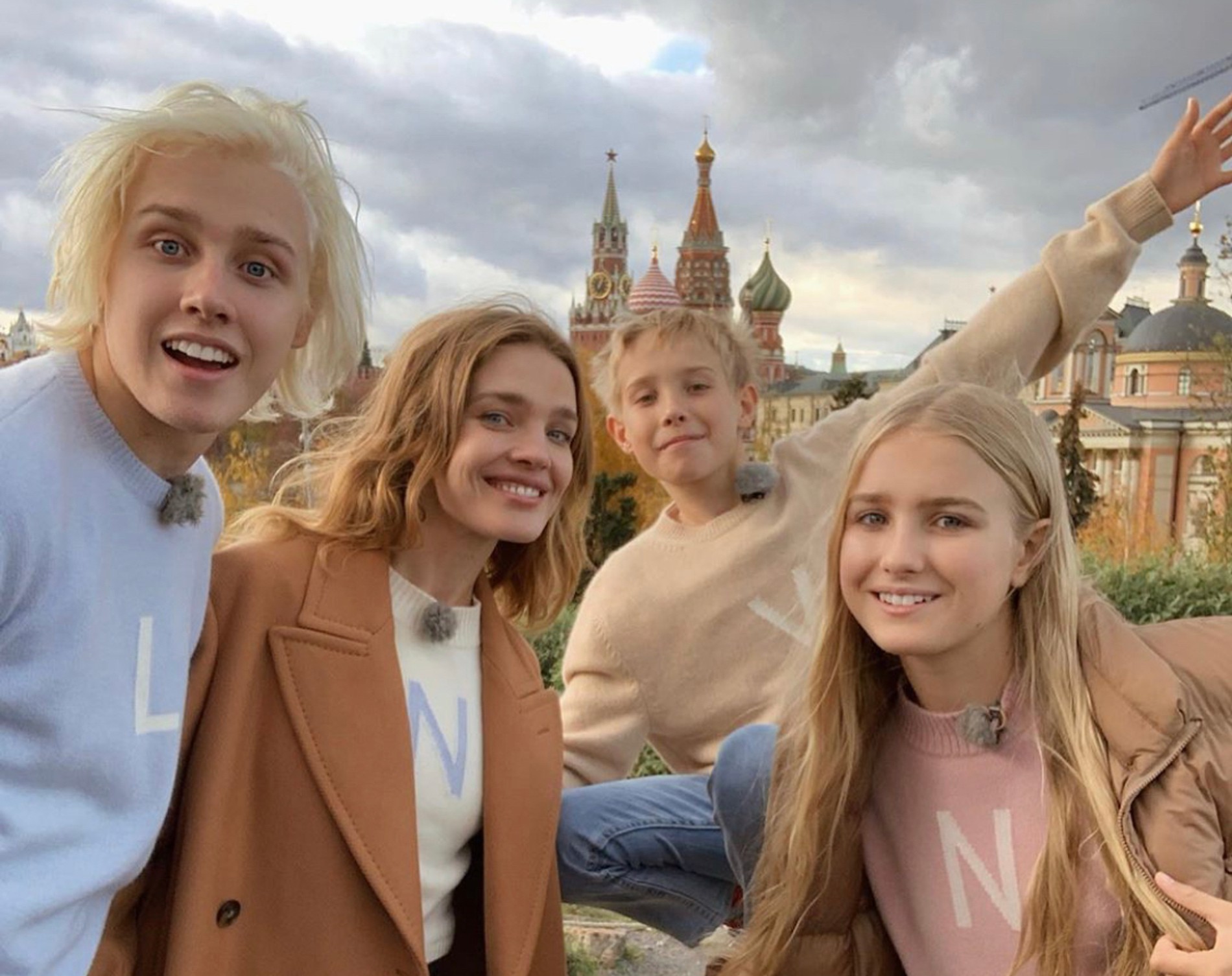 Наталья Водянова с мужем и детьми
Фото: Инстаграм (запрещен в РФ)