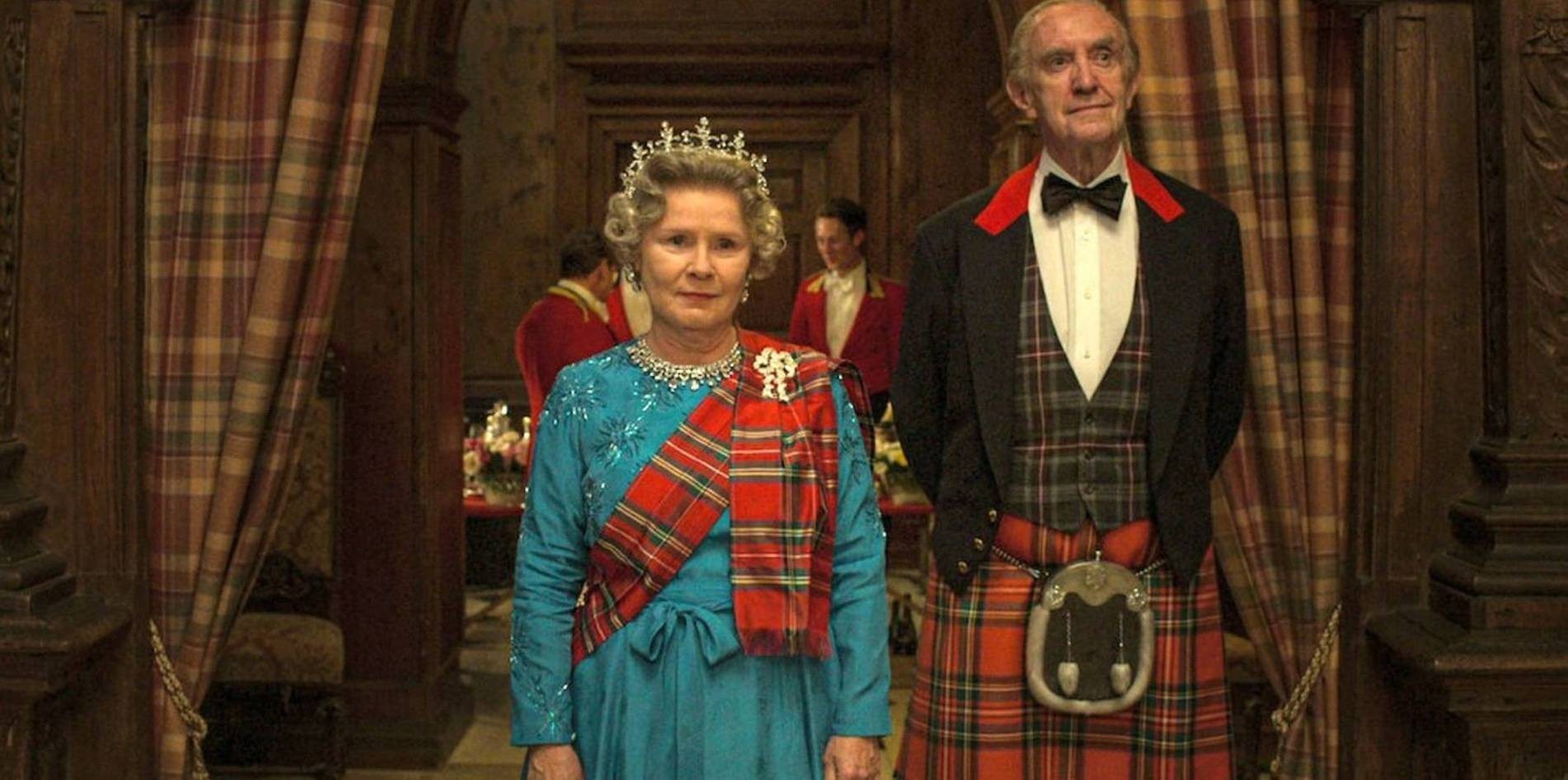 Имелда Стонтон в роли Елизаветы II и Джонатан Прайс в роли принца Филиппа
Фото: Netflix