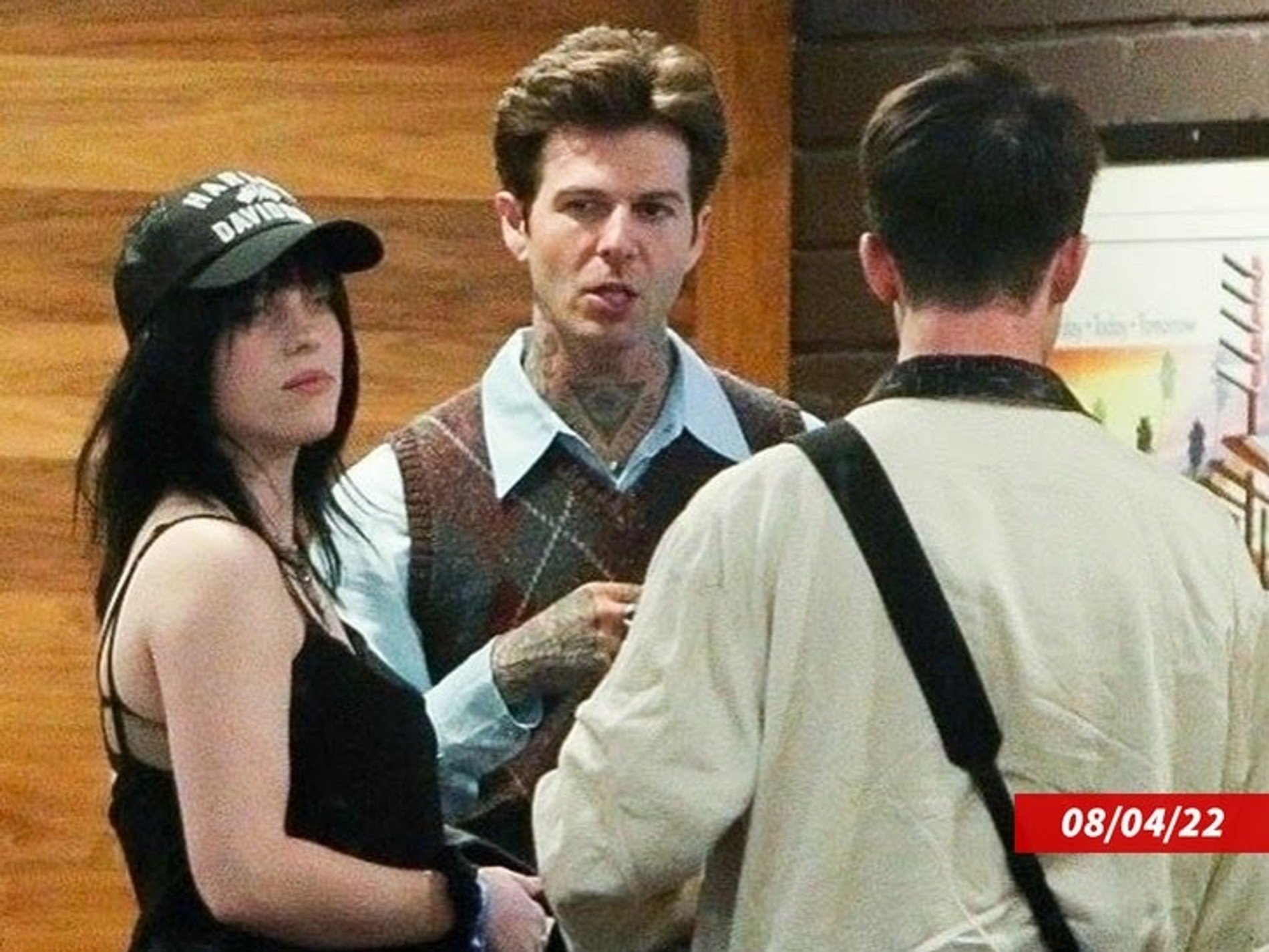 Билли Айлиш и Джесси Разерфорд в августе
Фото: TMZ