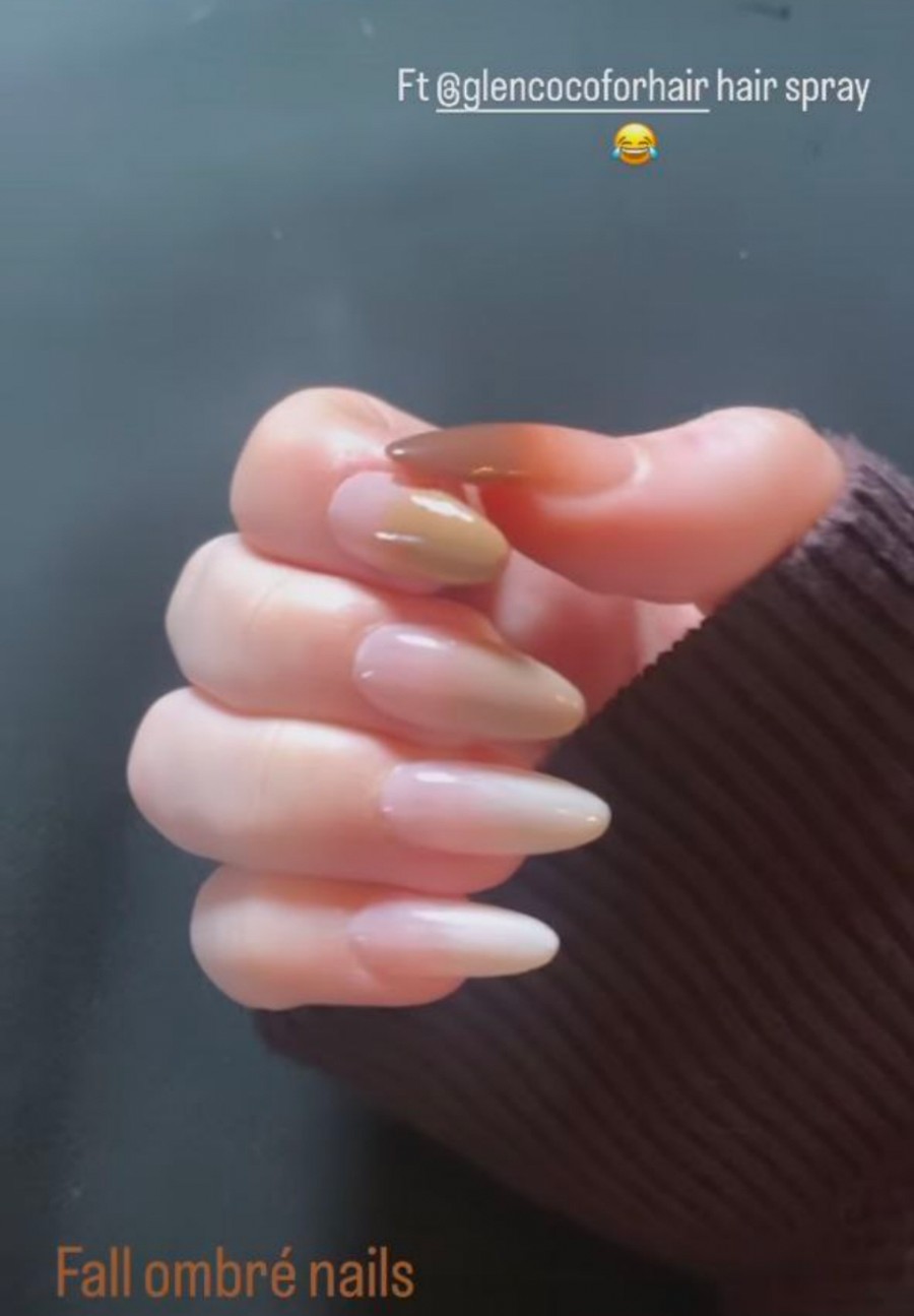 Сидни Суини показала самый модный маникюр осени