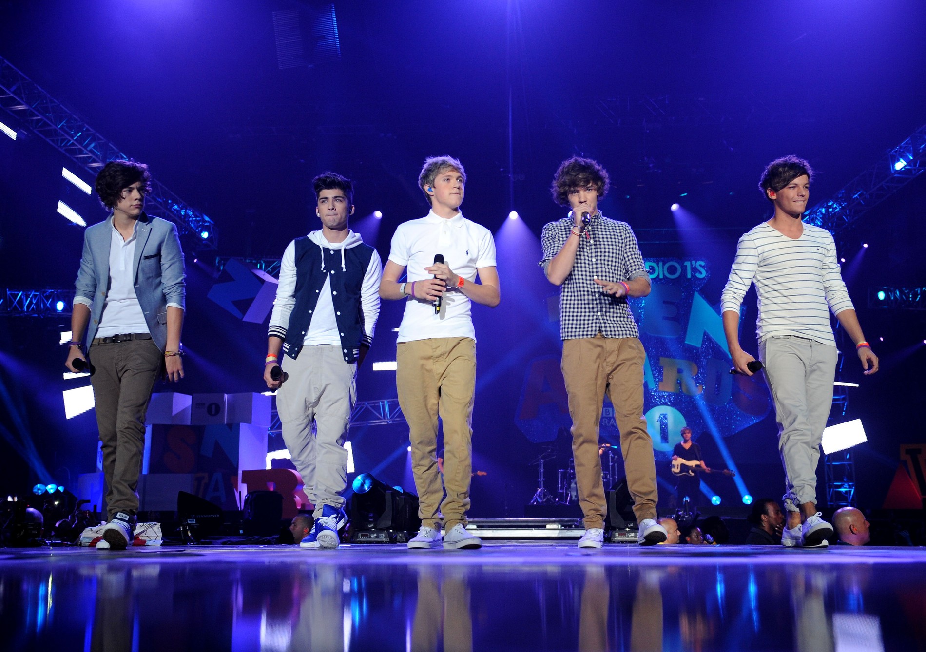 Выступление One Direction на премии BBC Radio 1 Teen Awards в 2011 году. Фото: