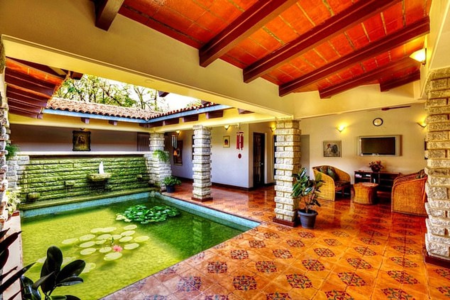 Одно из зданий на территории ритрита
Фото: SOUKYA Retreat