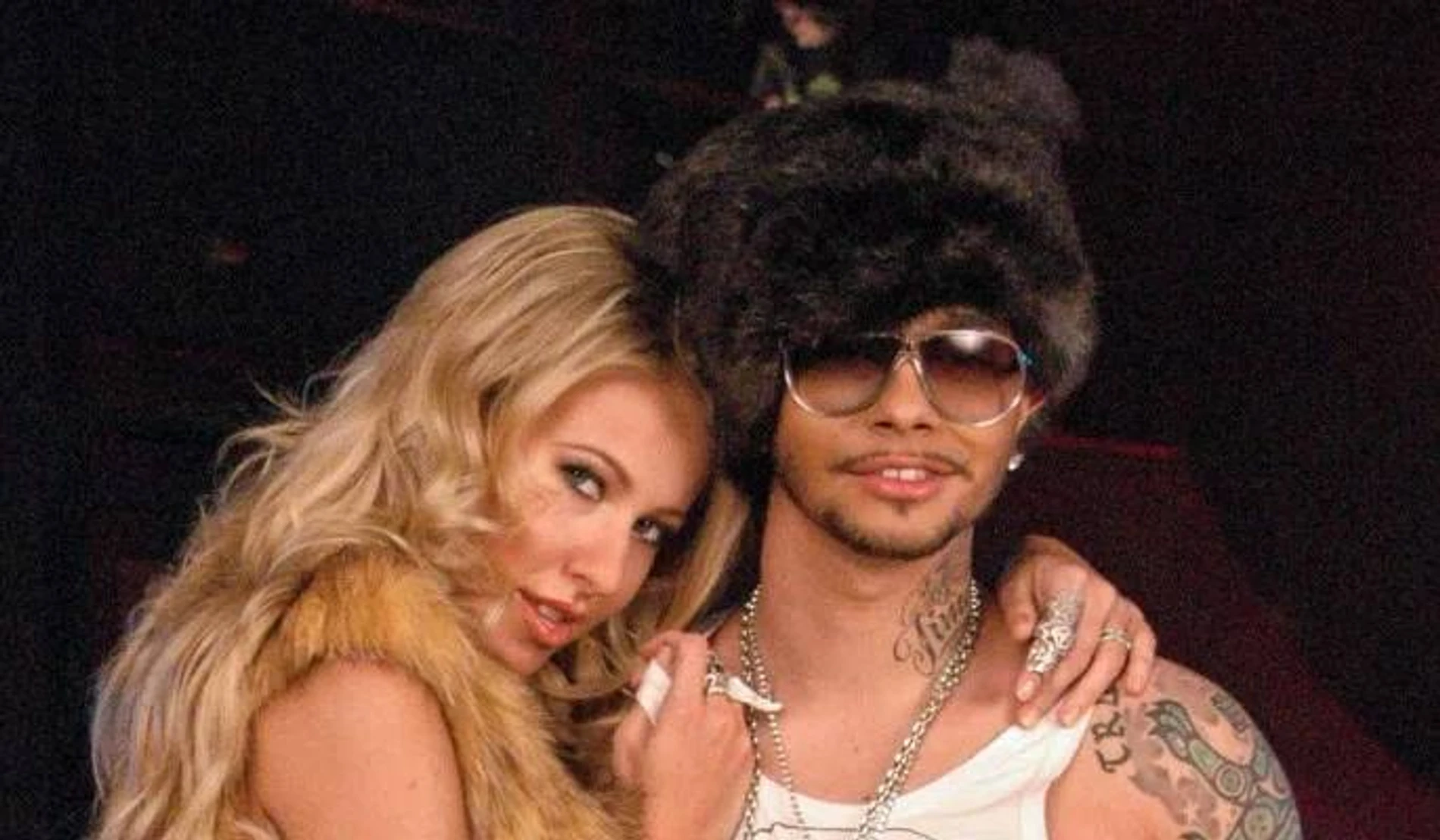 Шұлық киген ана жыныстық қатынасқа түсуді қалайды