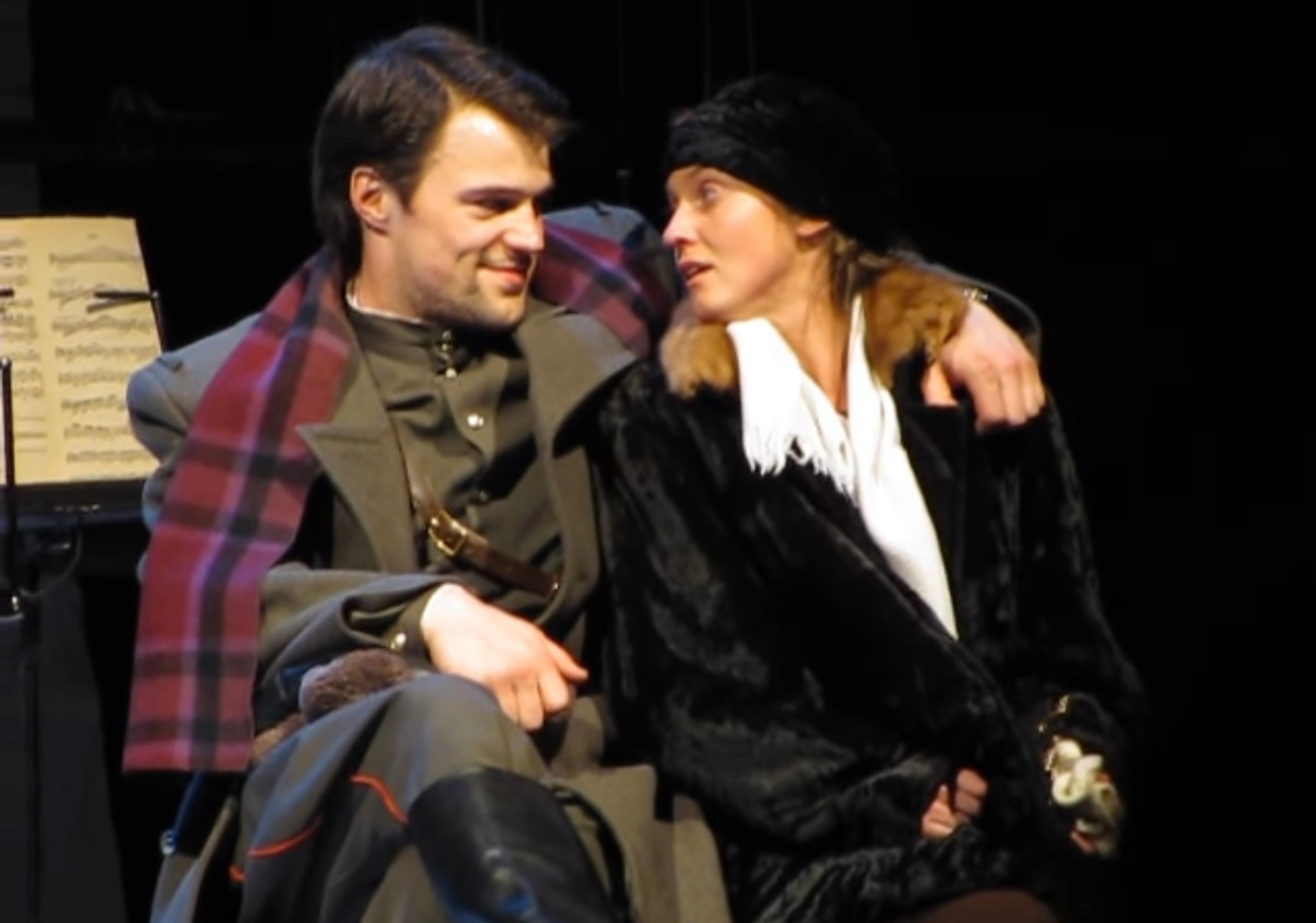 Данила Козловский с Уршулой в спектакле «Варшавская мелодия»
Фото: ютуб-канал Погодиной Любови