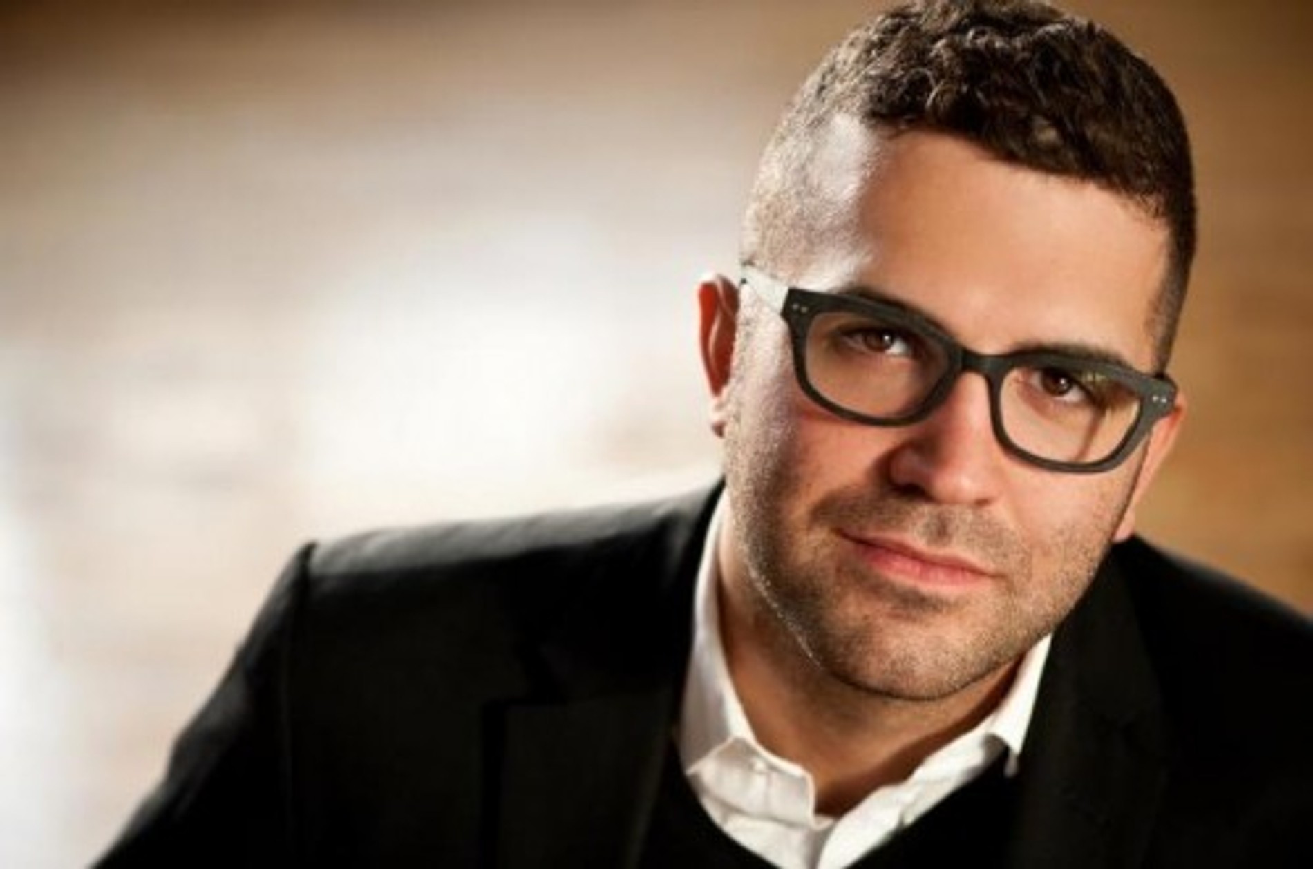 Томас Джон. Фото: mediumthomas.com