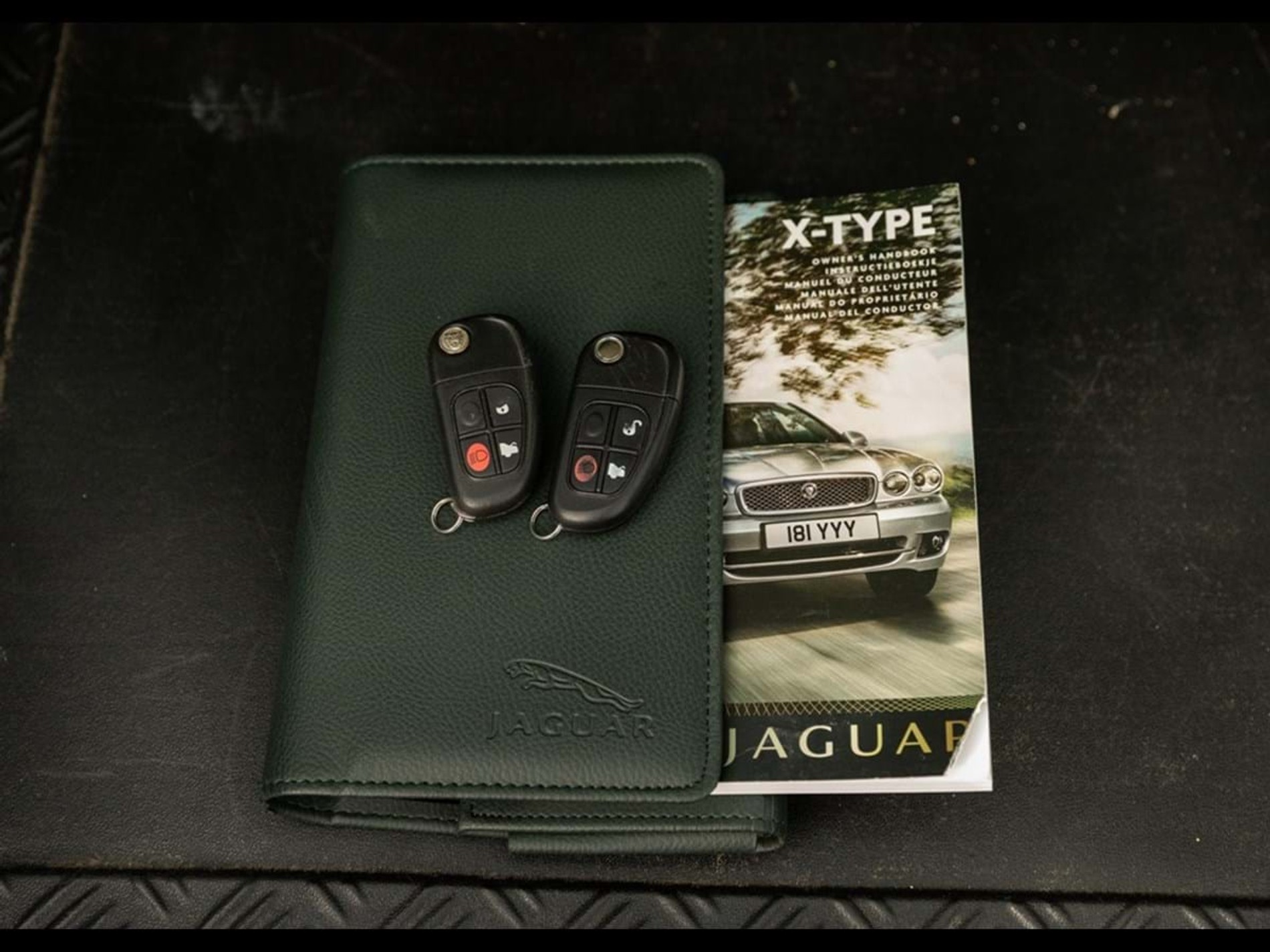 Машина королевы Елизаветы II
Фото: historics.co.uk