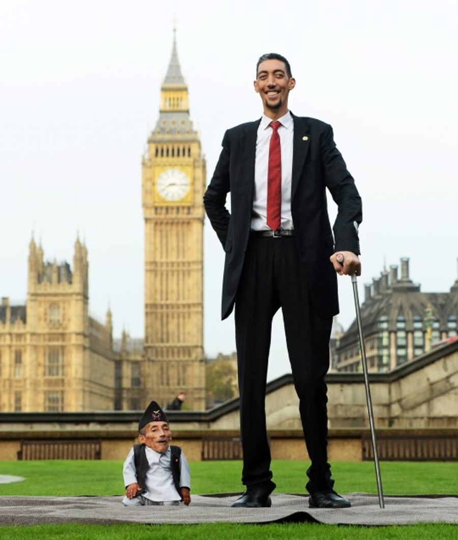 Как выглядит самый высокий мужчина в мире