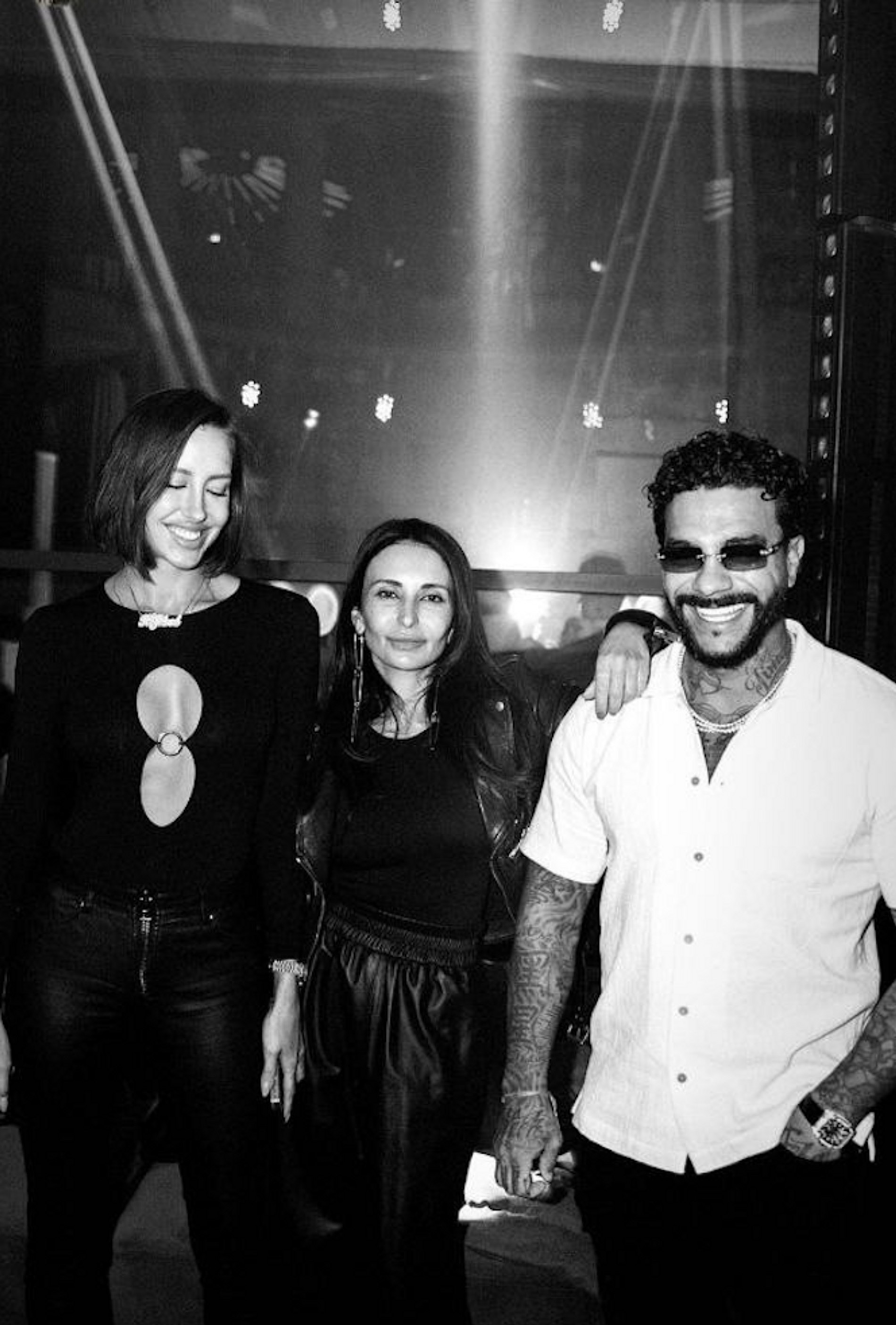 Тимати со своей девушкой и гостьей клуба
Фото: Инстаграм (запрещен в РФ) Тимати