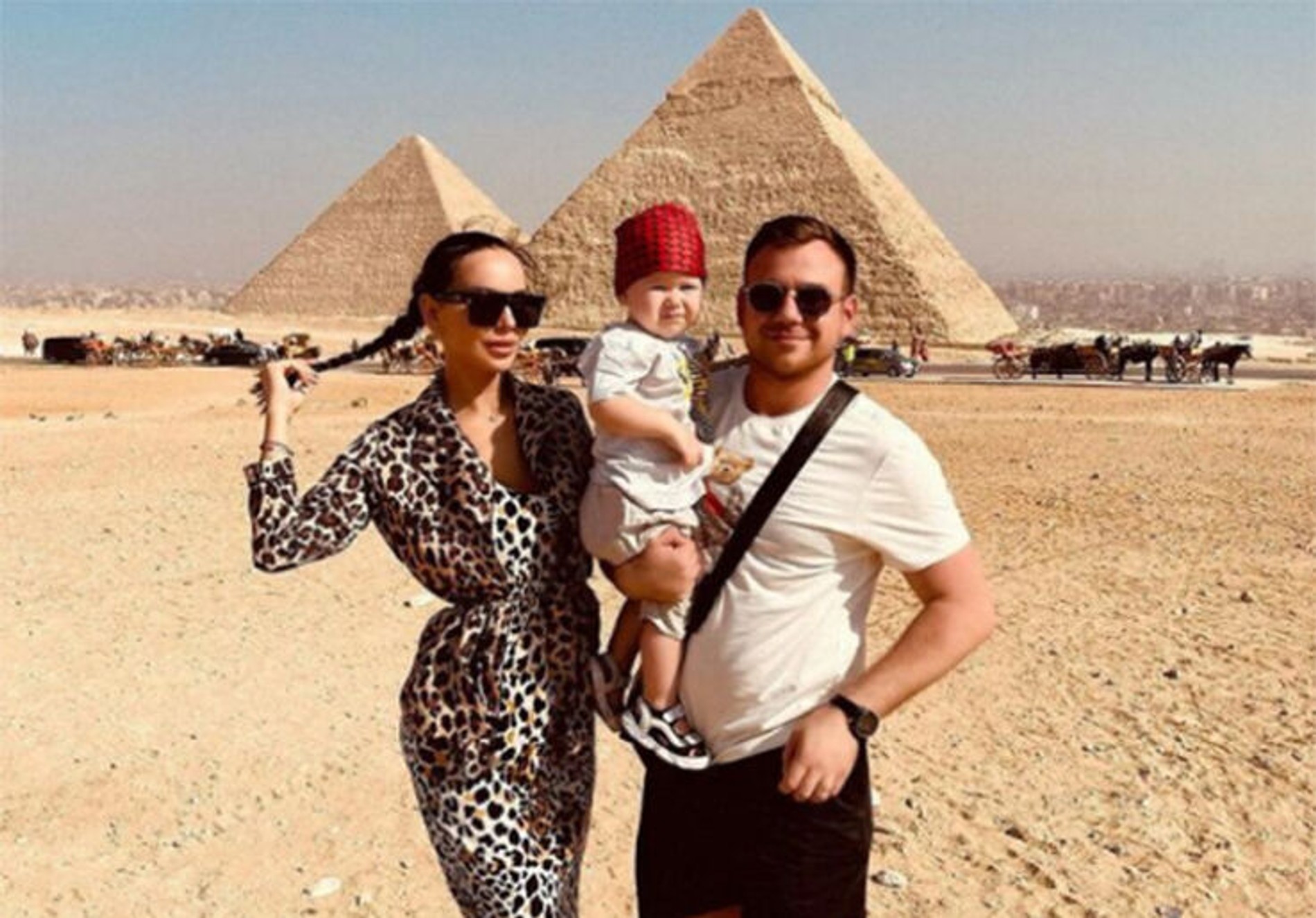 Анна Левченко и Валерий Блюменкранц с сыном Давидом в Египте
Фото: Инстаграм (запрещен в РФ)