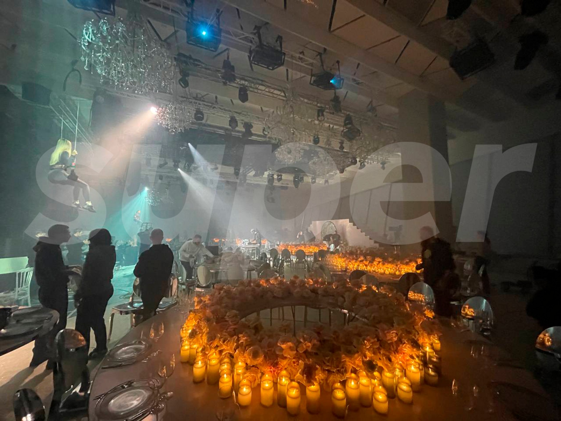 Первые фото декораций, в которых пройдет свадьба Оксаны Самойловой и Джигана
Фото: Super