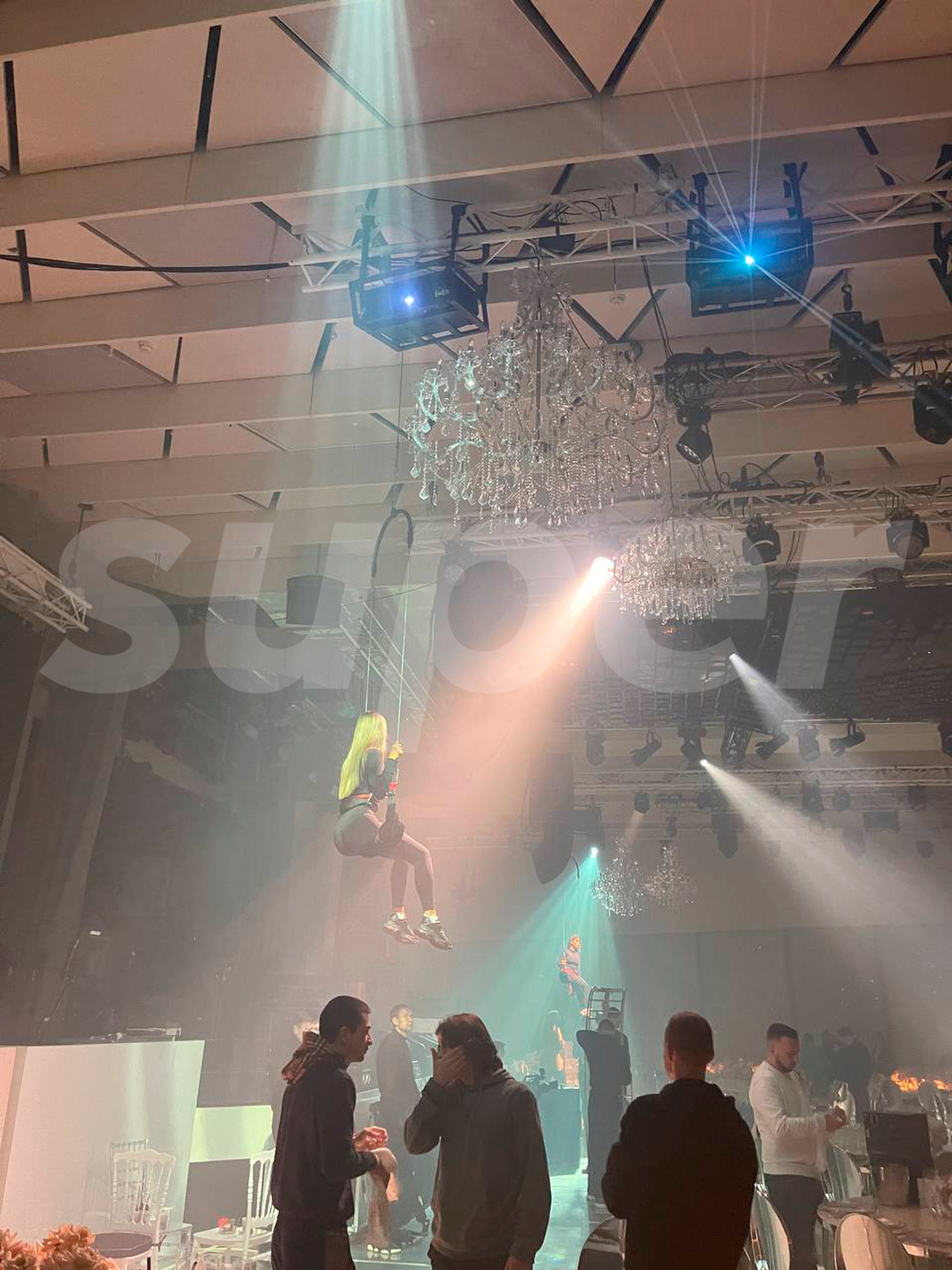 Первые фото декораций, в которых пройдет свадьба Оксаны Самойловой и Джигана
Фото: Super