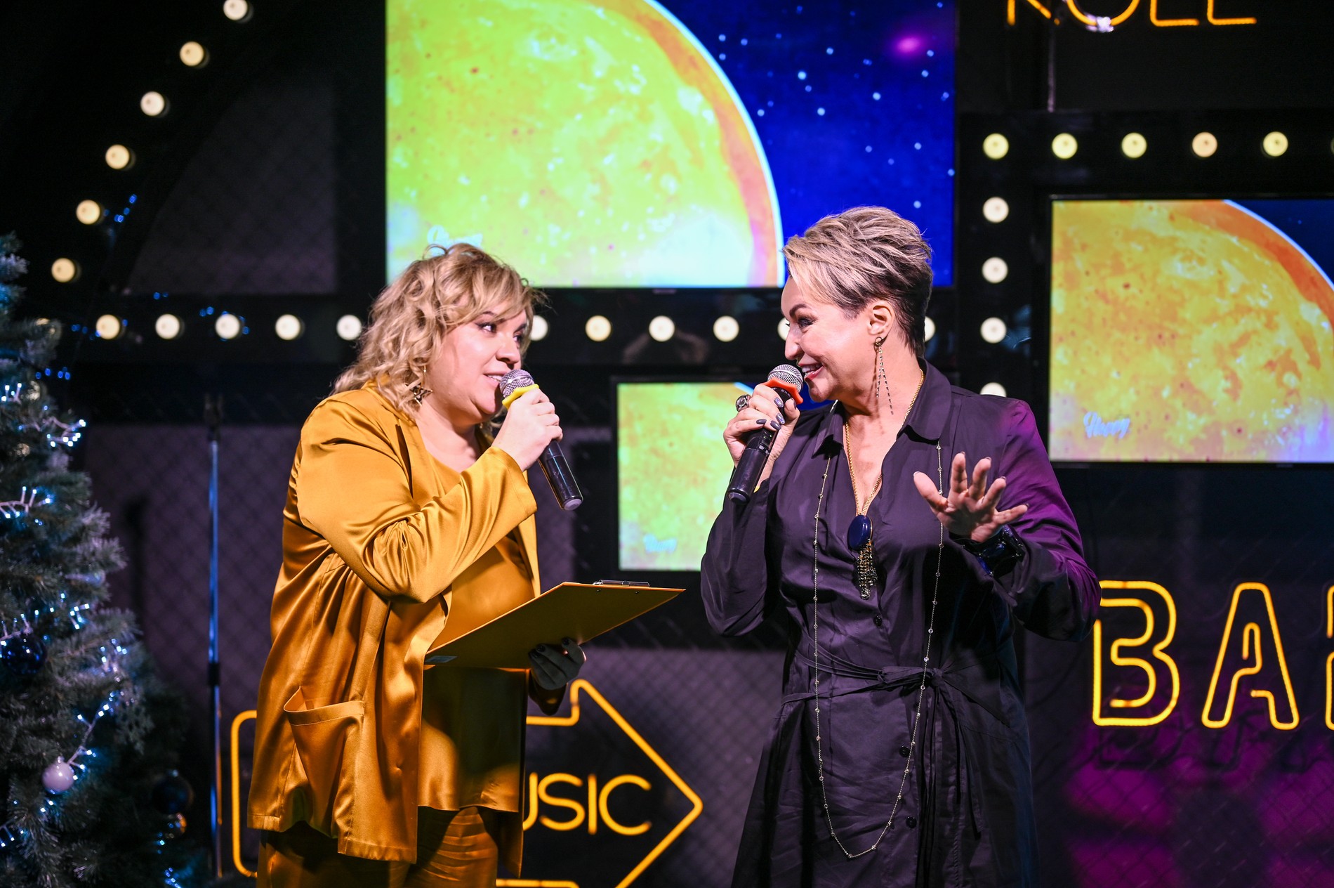 Алена Жигалова и Катя Лель. Фото: Super.ru / Александра Марченко