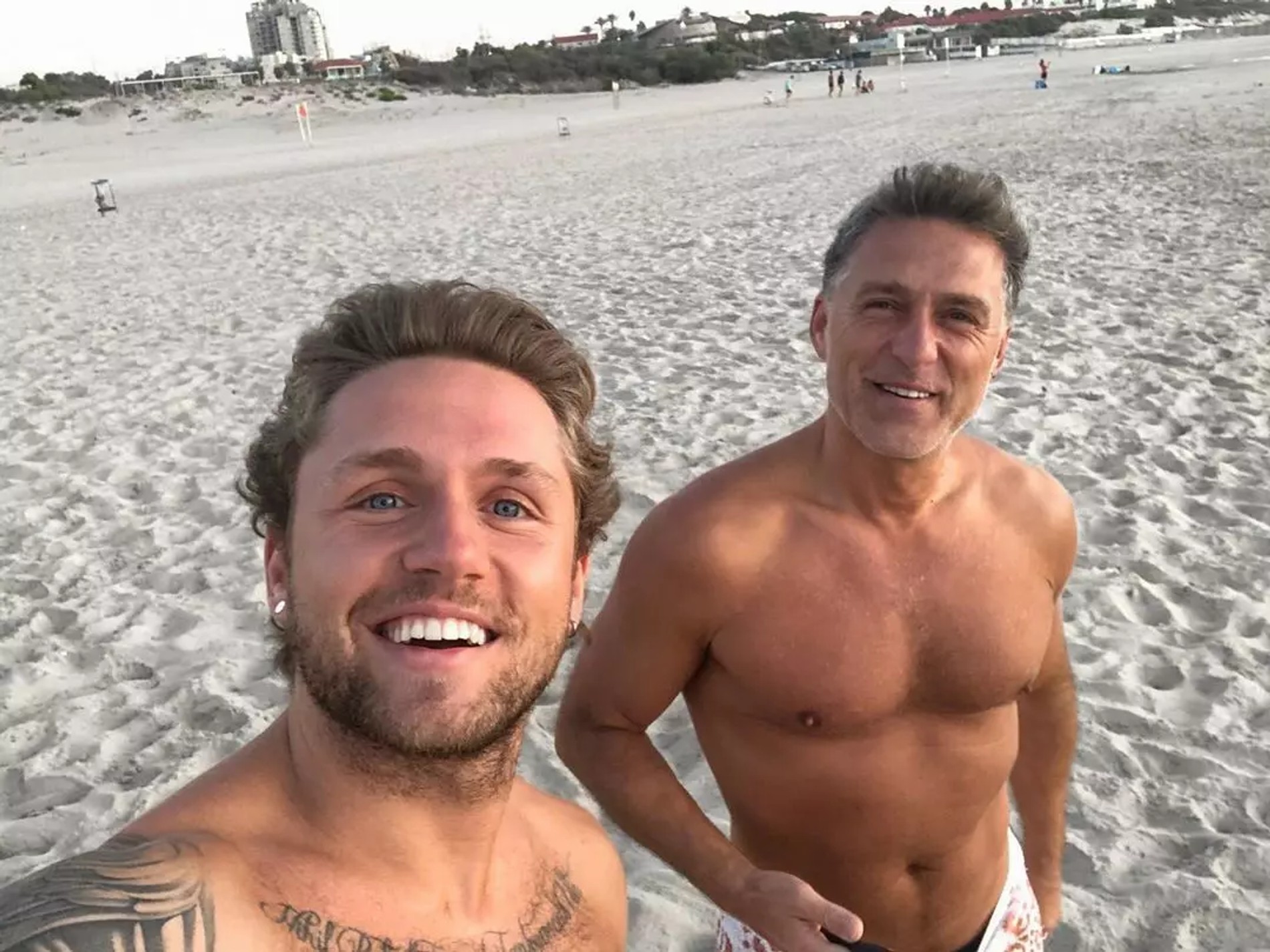 Влад Соколовский со своим отцом на отдыхе
Фото: Инстаграм (запрещен в РФ) Влада Соколовского