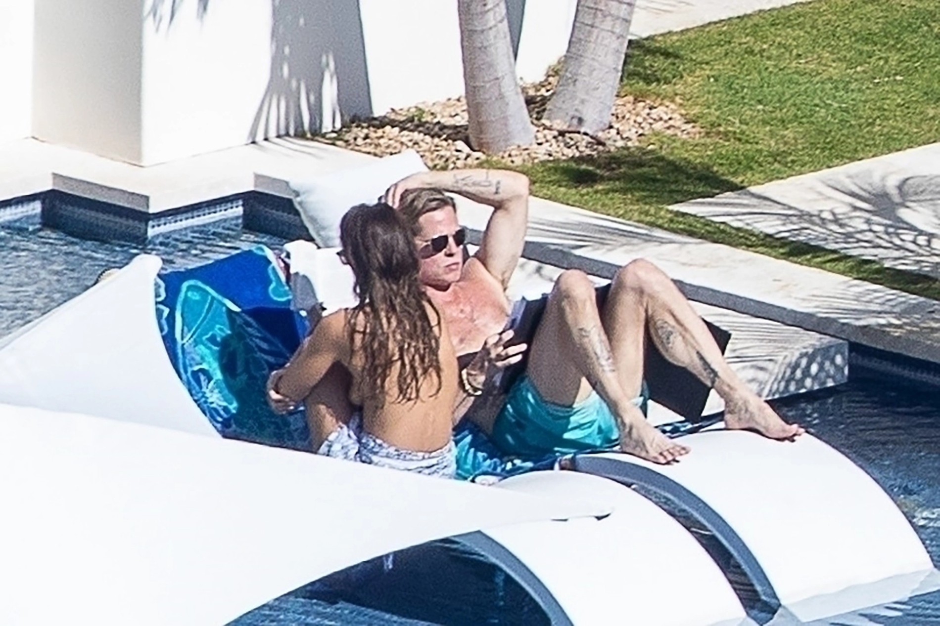 Брэд Питт с возлюбленной Инес де Рамон на отдыхе в Мексике
Фото: BACKGRID