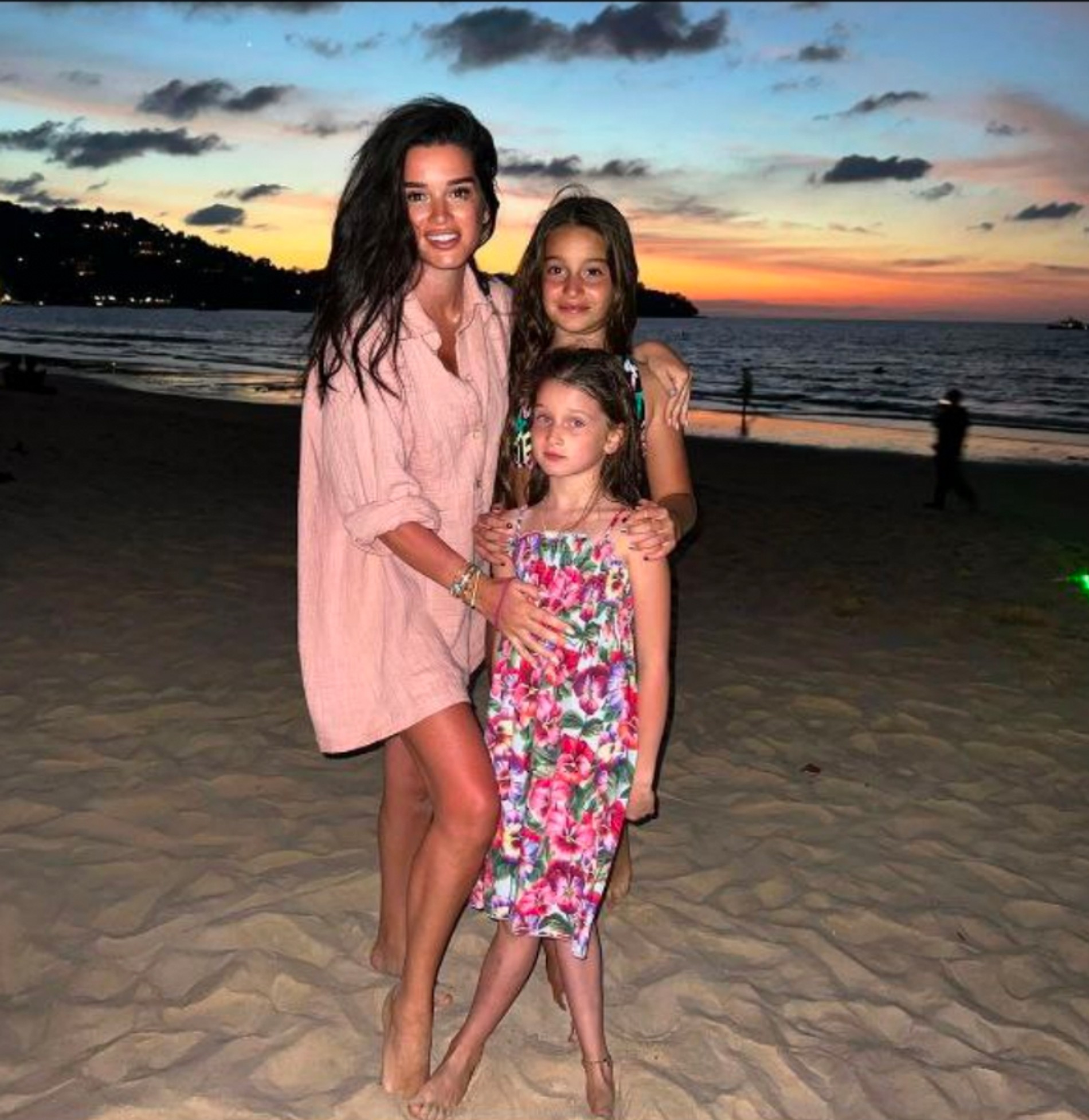 Ксения Бородина с дочерьми в Таиланде
Фото: Инстаграм (запрещен в РФ) Ксении Бородиной