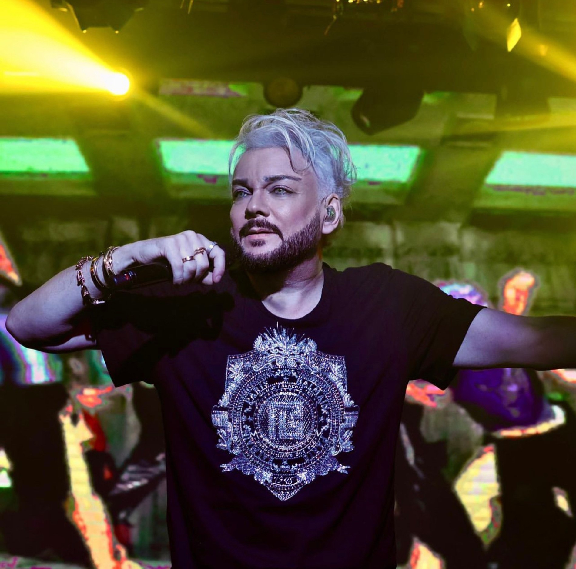 Филипп Киркоров после преображения выступает в Дубае
Фото: Инстаграм (запрещен в РФ) @chaletberezkadubai