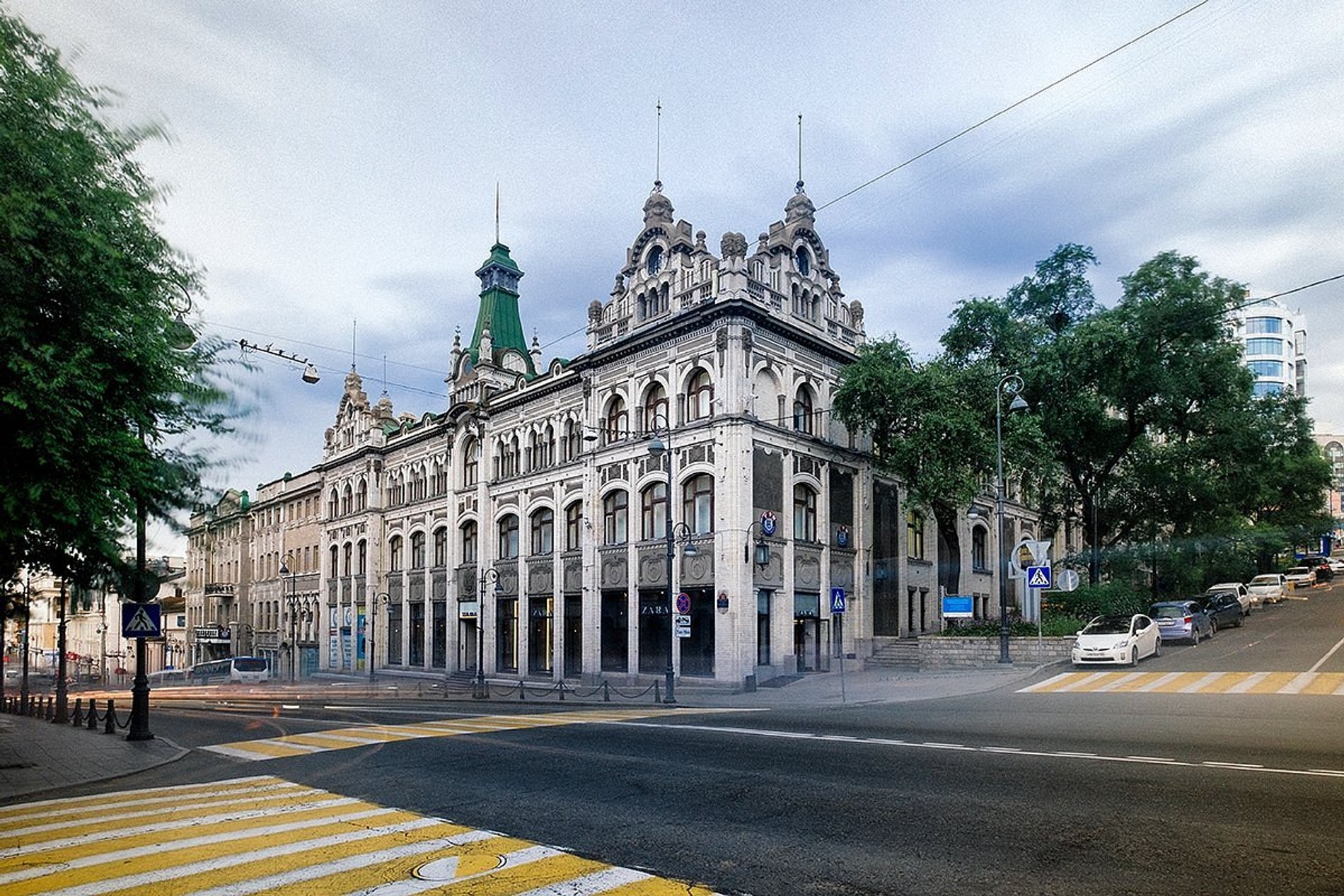 Здание владивостокского ГУМа. Фото: социальные сети