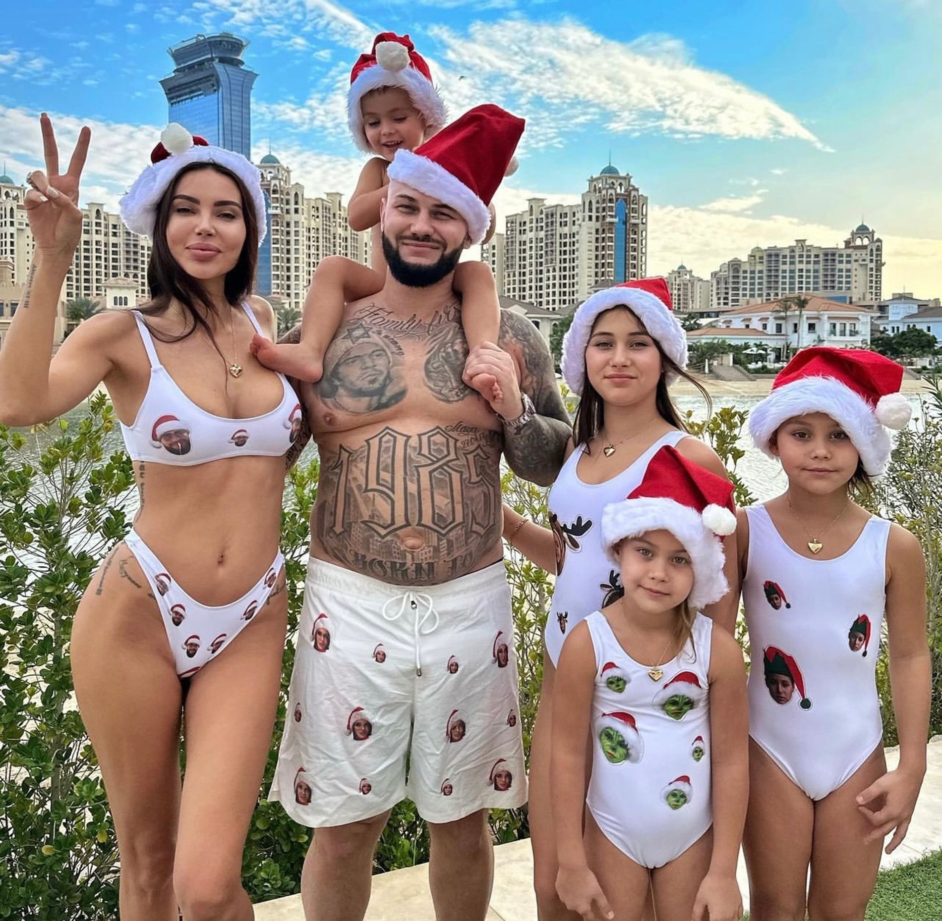 Оксана Самойлова и Джиган на отдыхе с детьми
Фото: Инстаграм (запрещен в РФ)