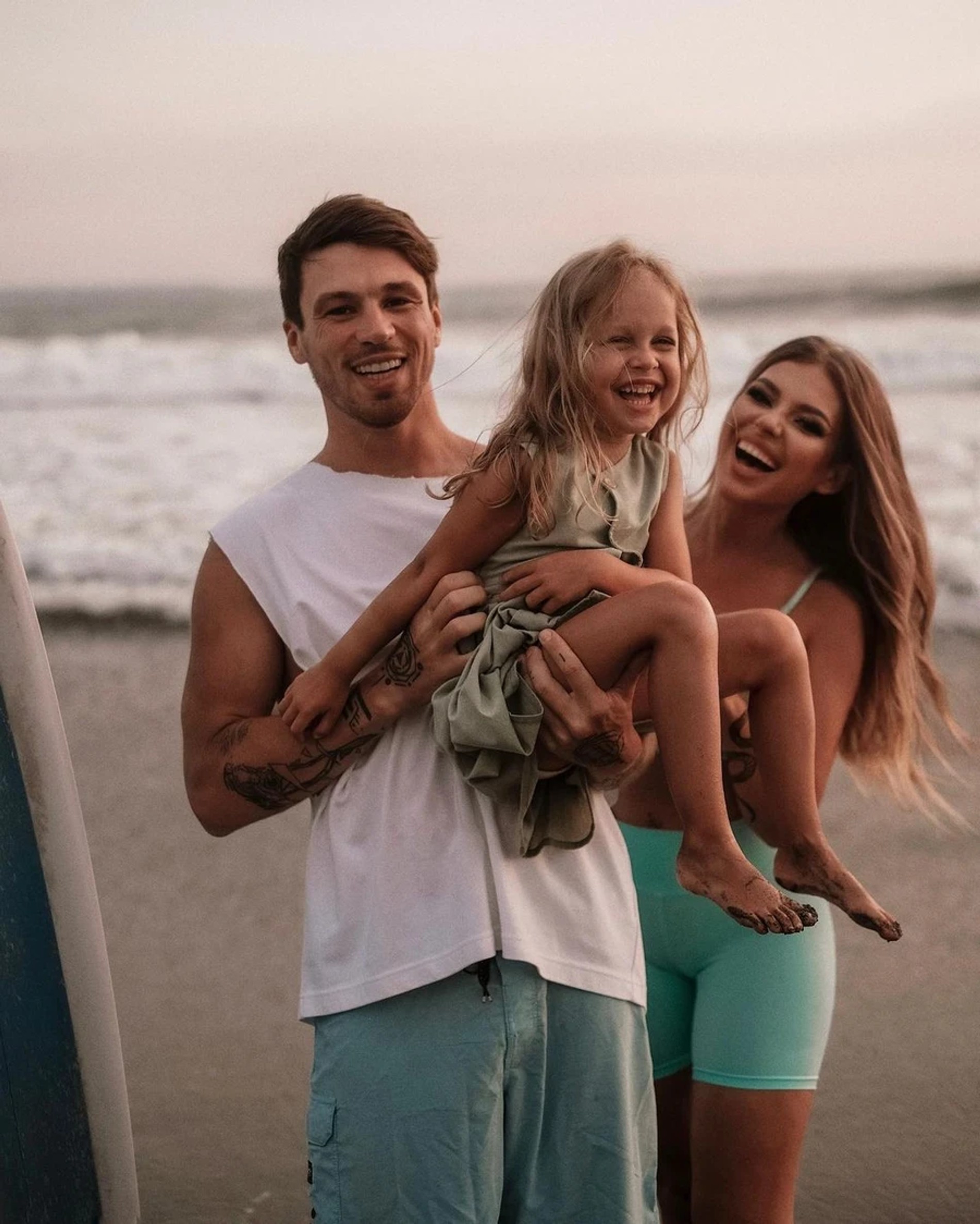 Федор Белогай и Рита Дакота с Мией
Фото: Инстаграм (запрещен в РФ) / @ritadakota